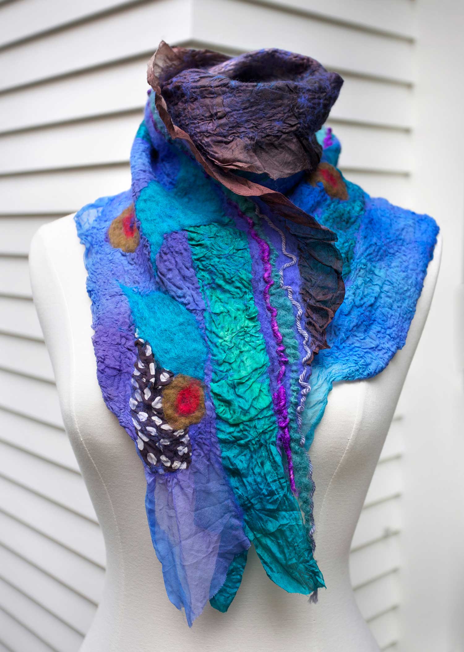 84_ArtVarMermaid_MermaidScarf_rgb_opt_web.jpg