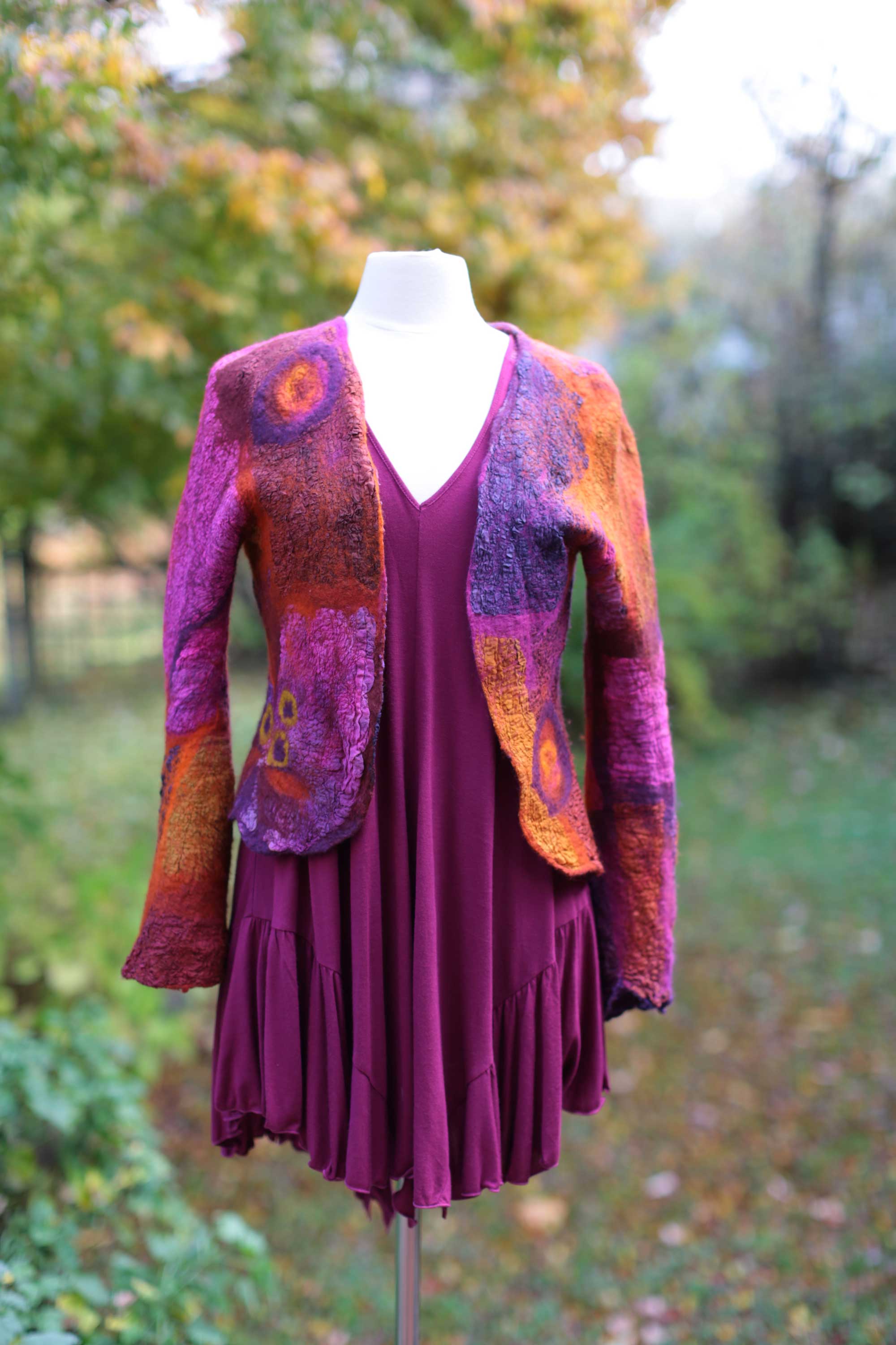 194_Project31b_ArtfulVariation_FuschiaJacket_rgb_opt_web.jpg