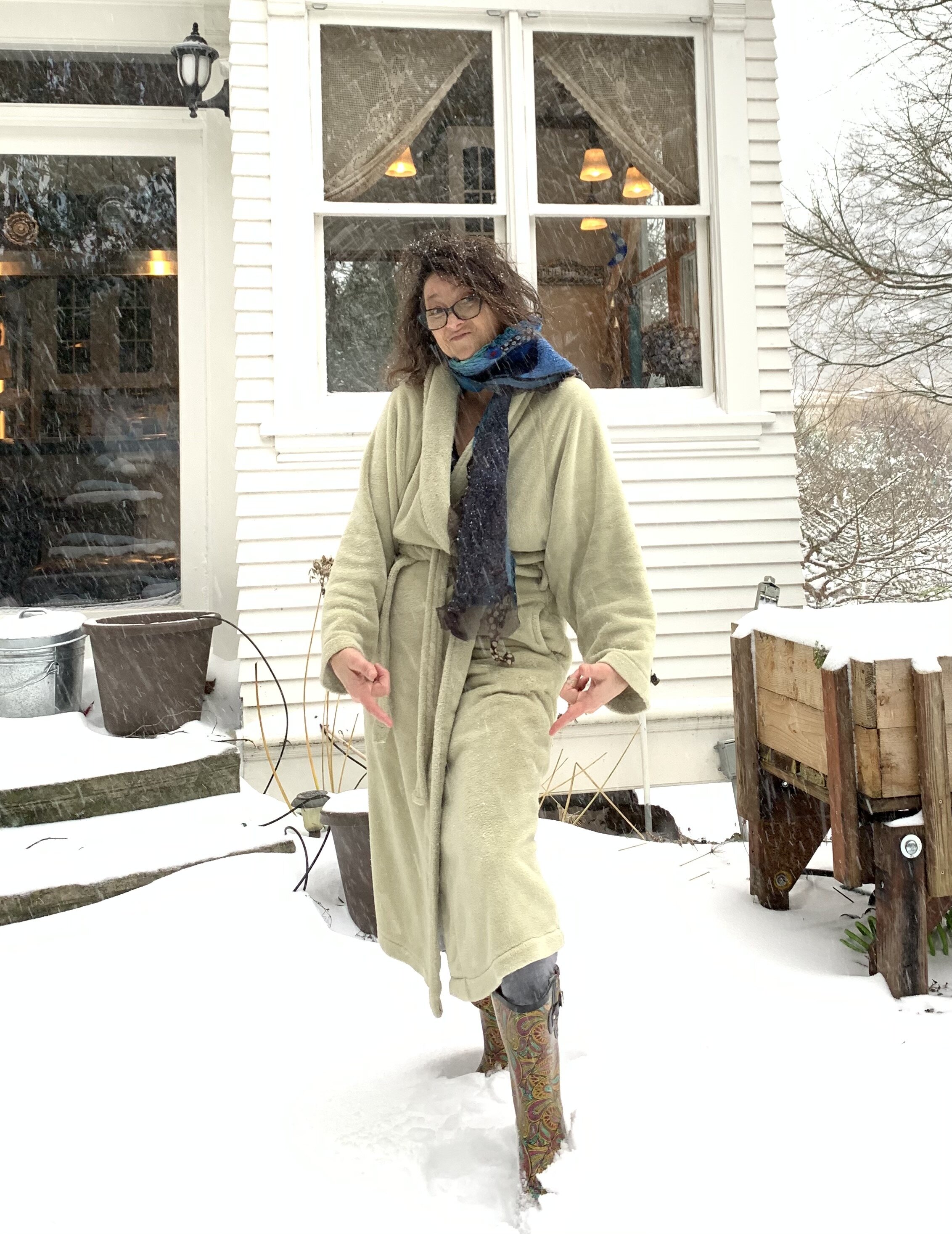 So 2021... bring it on! My bathrobe comes with accessories