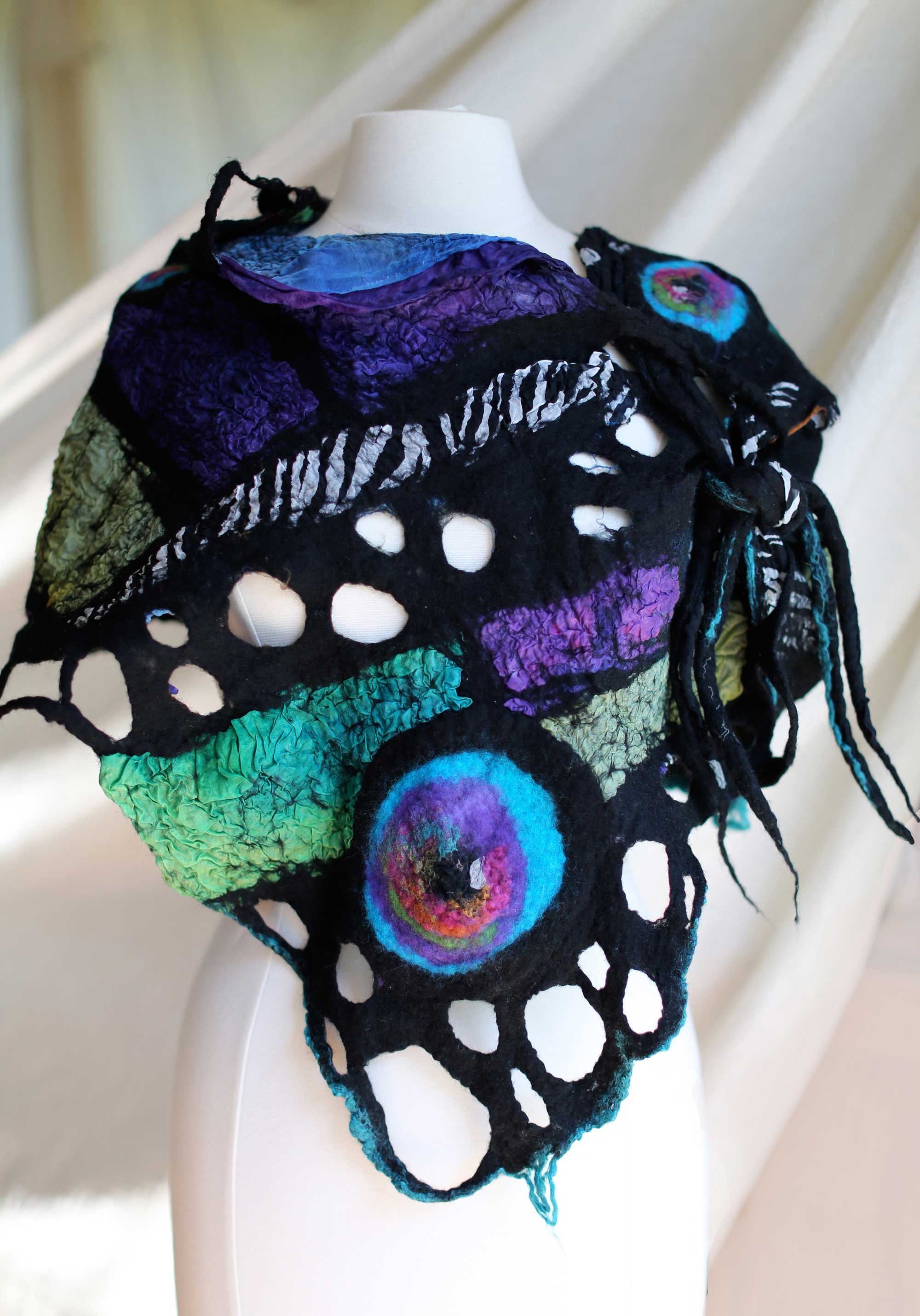 DecorativeElements_BlackDragonfly_Shawl.jpg