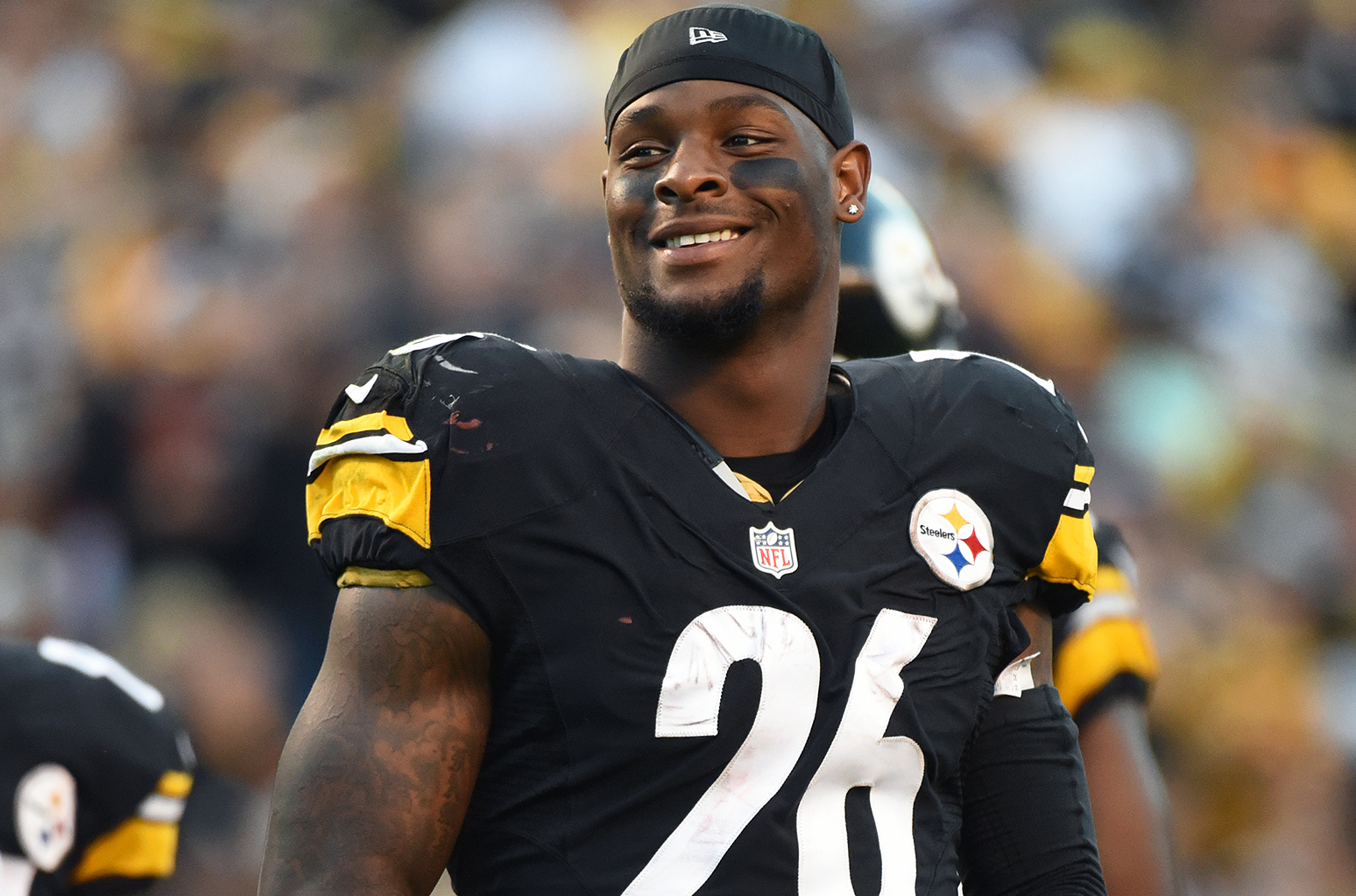 LeVeon-Bell-2016-billboard-1548.jpg