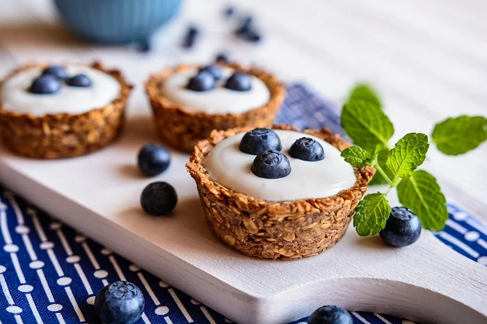 berry muesli cup