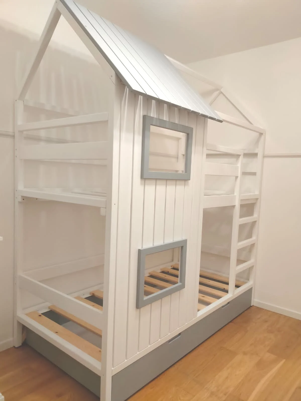 1D0027EE-BDCF-484F-A4A8-A7177D3E5876