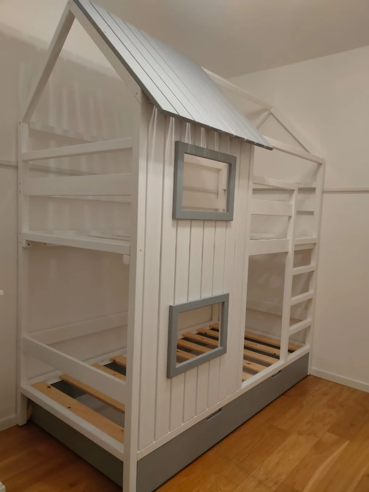 1D0027EE-BDCF-484F-A4A8-A7177D3E5876