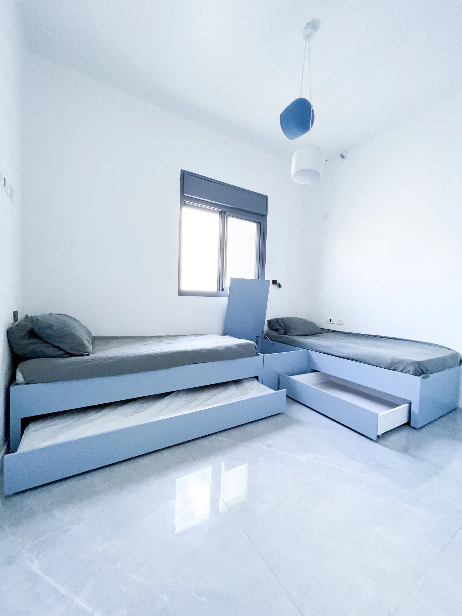 BAD6B5FB-7065-4373-8471-CDA14EA73ED5