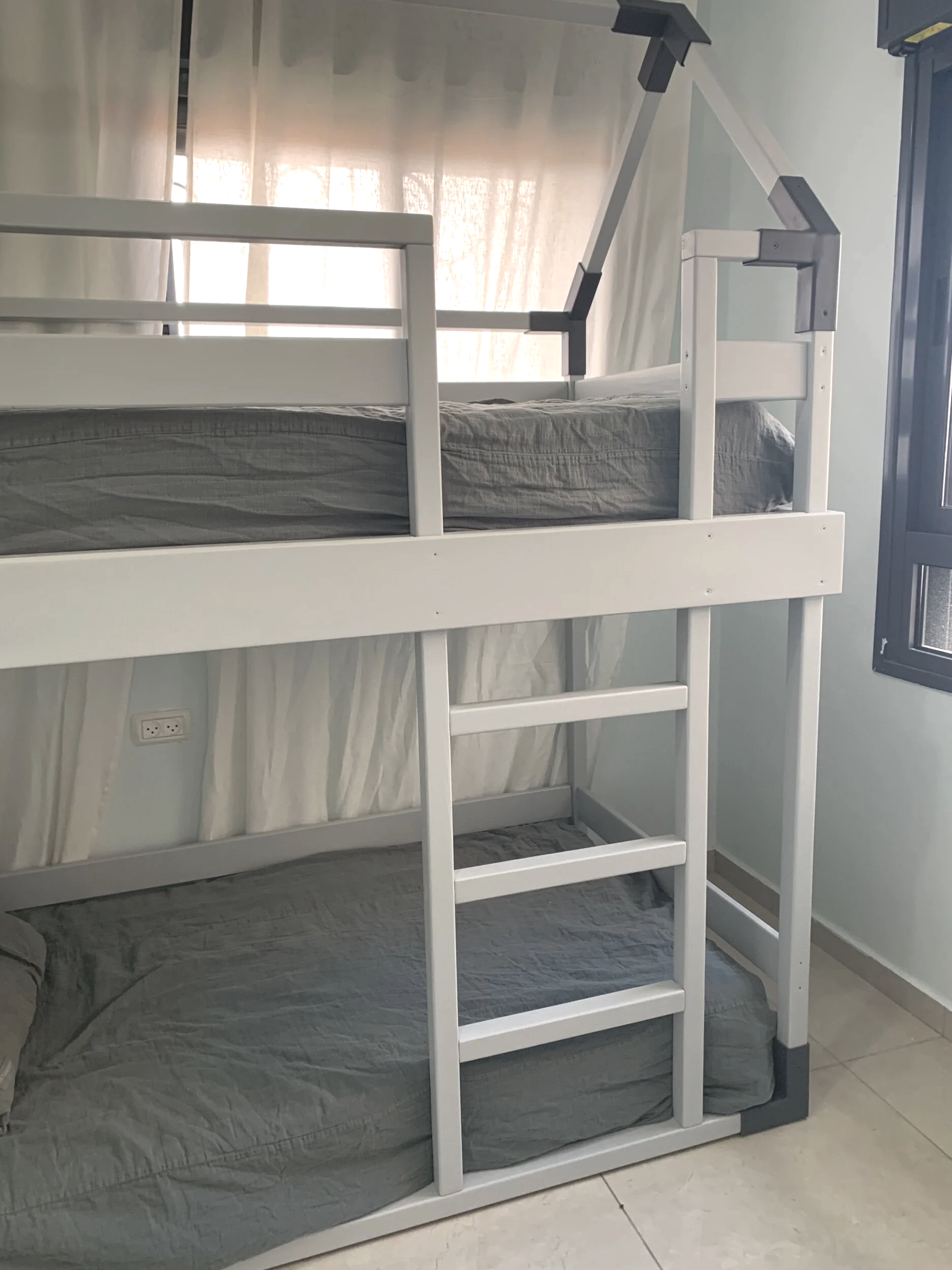 4AECF793-9ACA-4533-8031-67C48B0DBE28