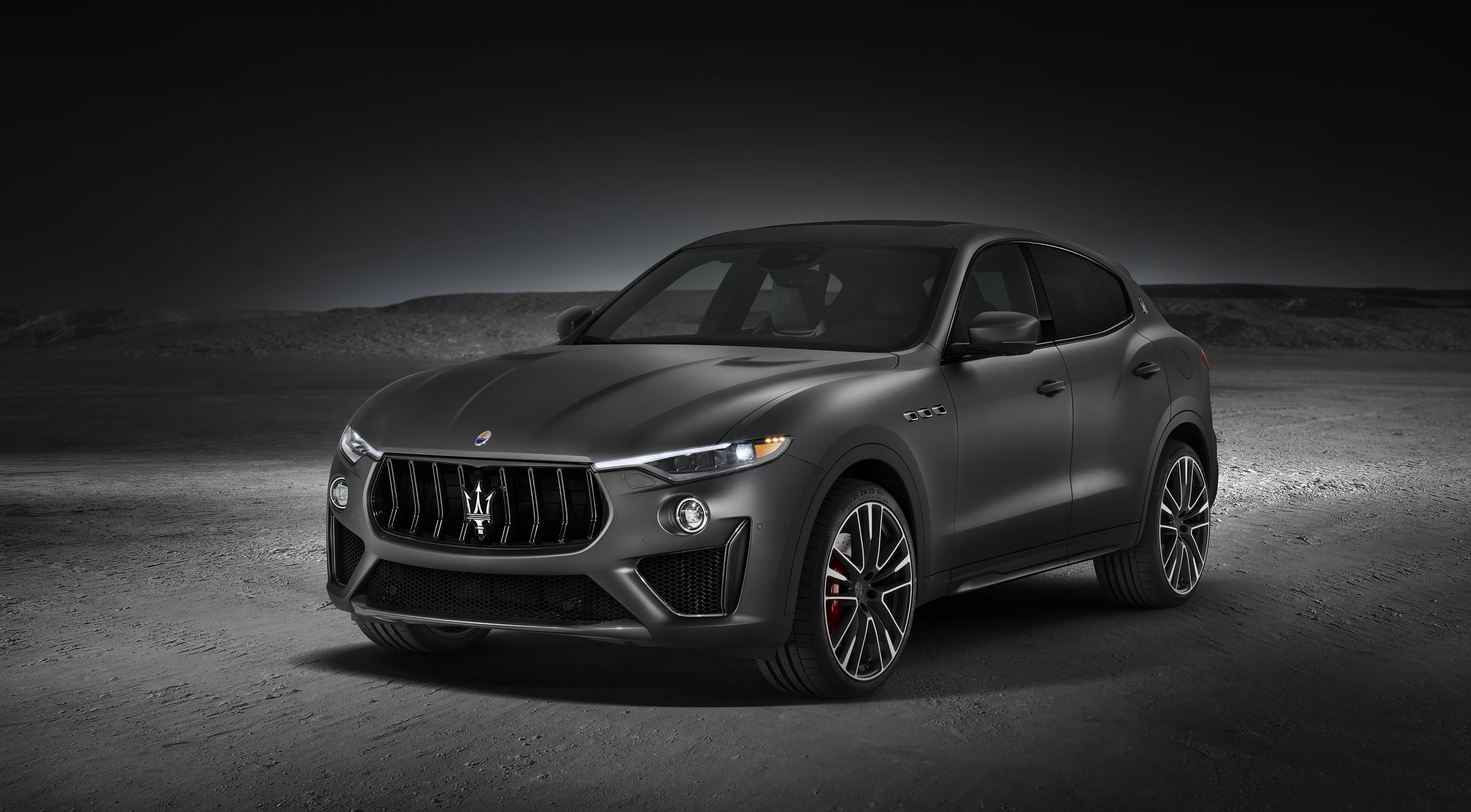 Large-15054-MaseratiLevanteTrofeo2018.jpg