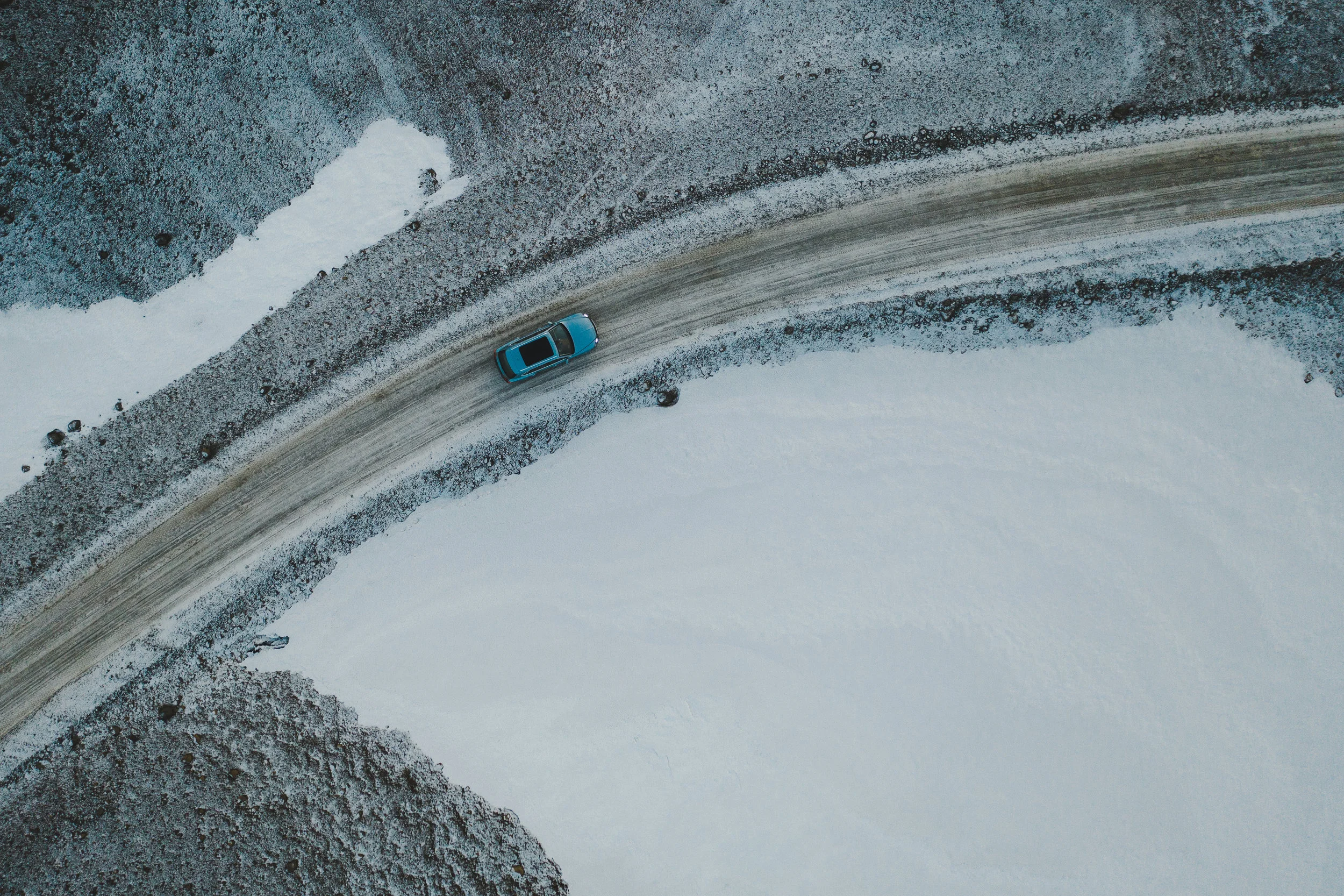 RP - Bentayga Iceland.jpg