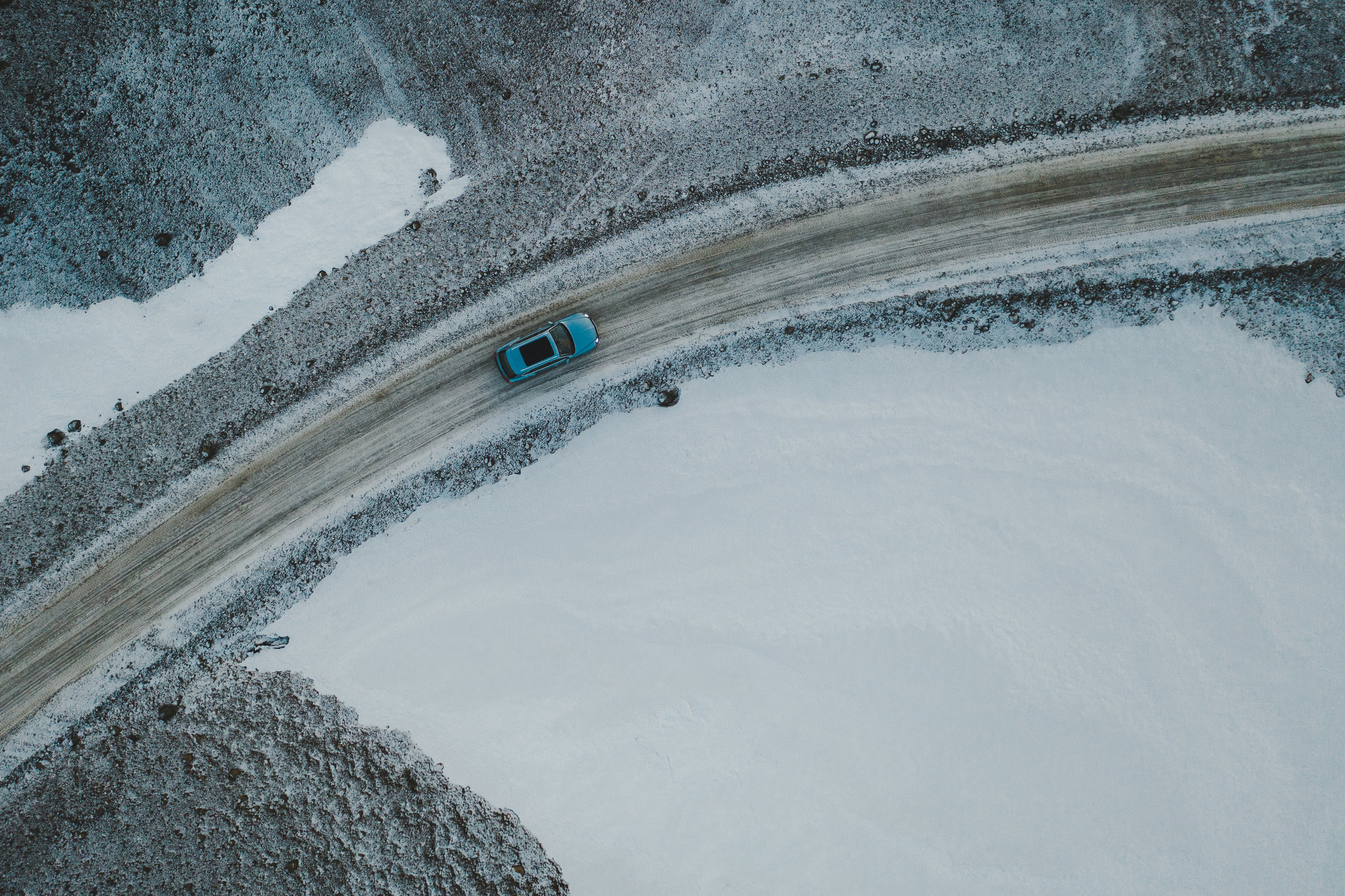 RP - Bentayga Iceland.jpg