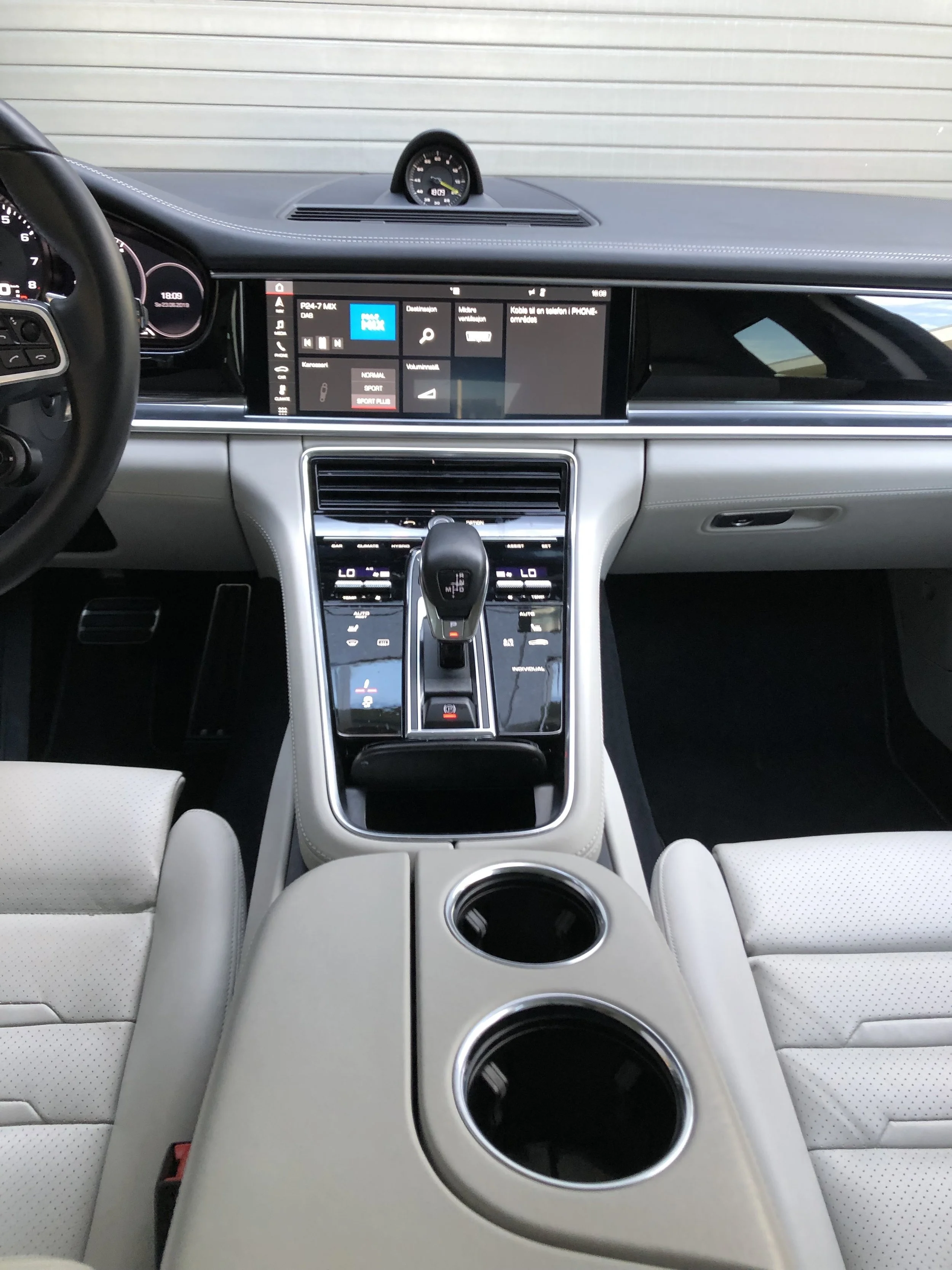 CRh02tA%Tc+S36BKcF6s8g.jpg