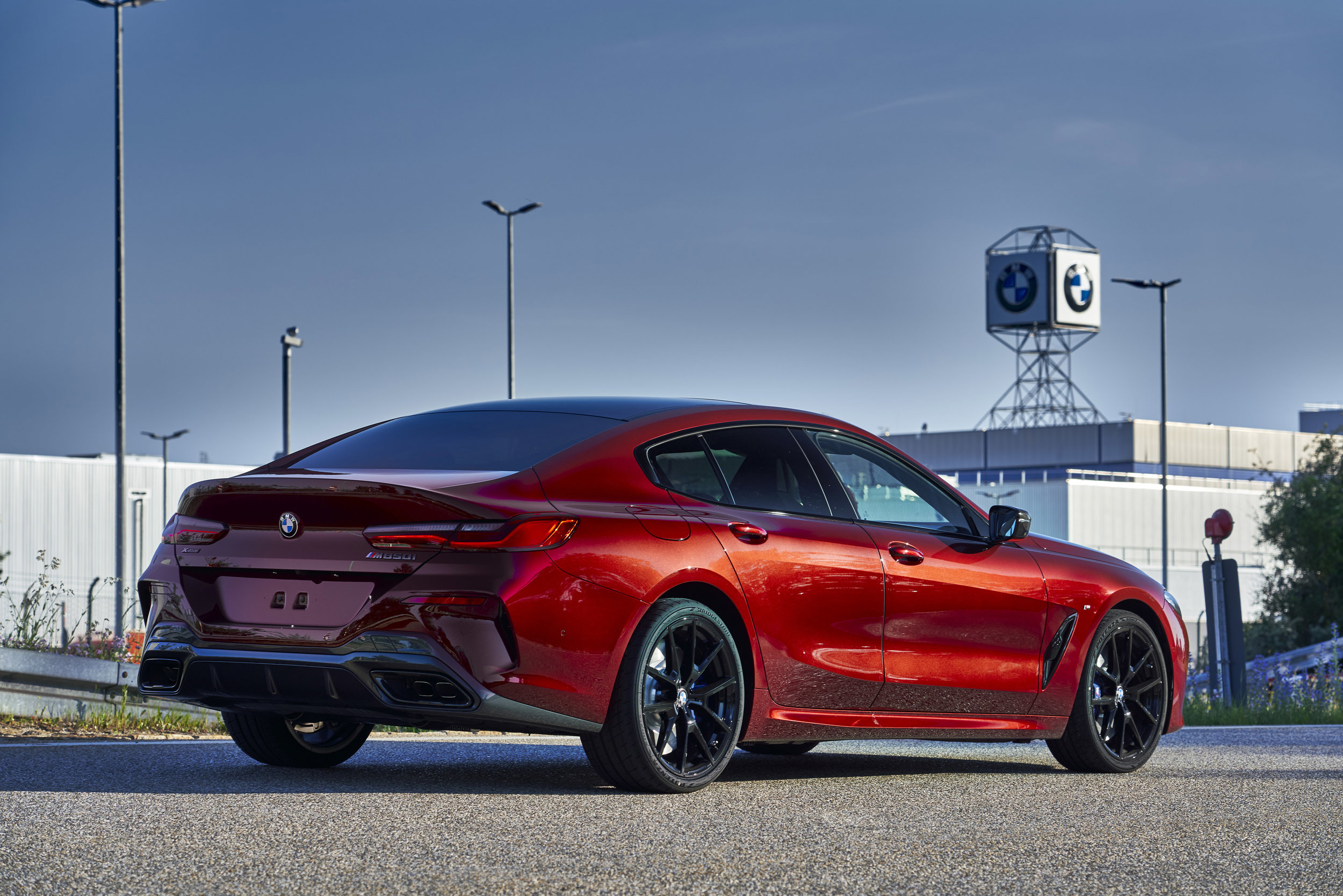 P90357008_highRes_the-new-bmw-8-series.jpg