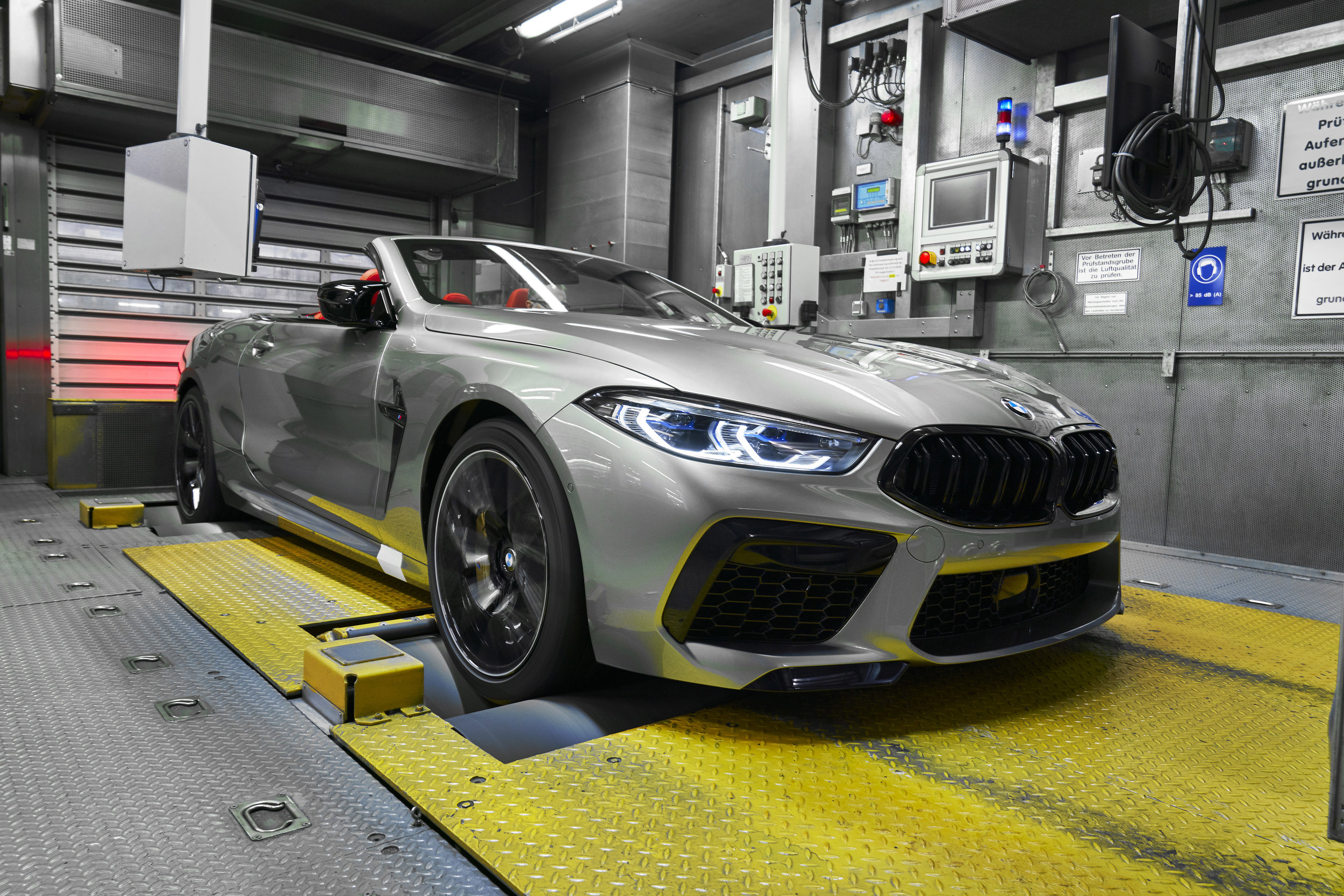 P90357018_highRes_the-new-bmw-m8-compe.jpg
