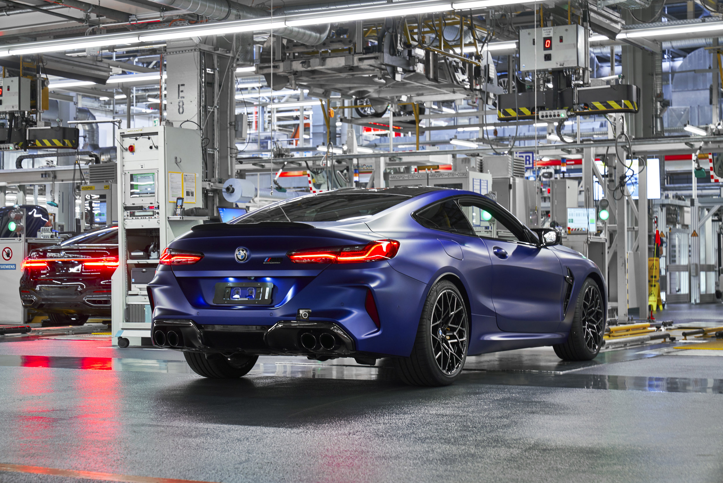 P90357032_highRes_the-new-bmw-m8-compe.jpg