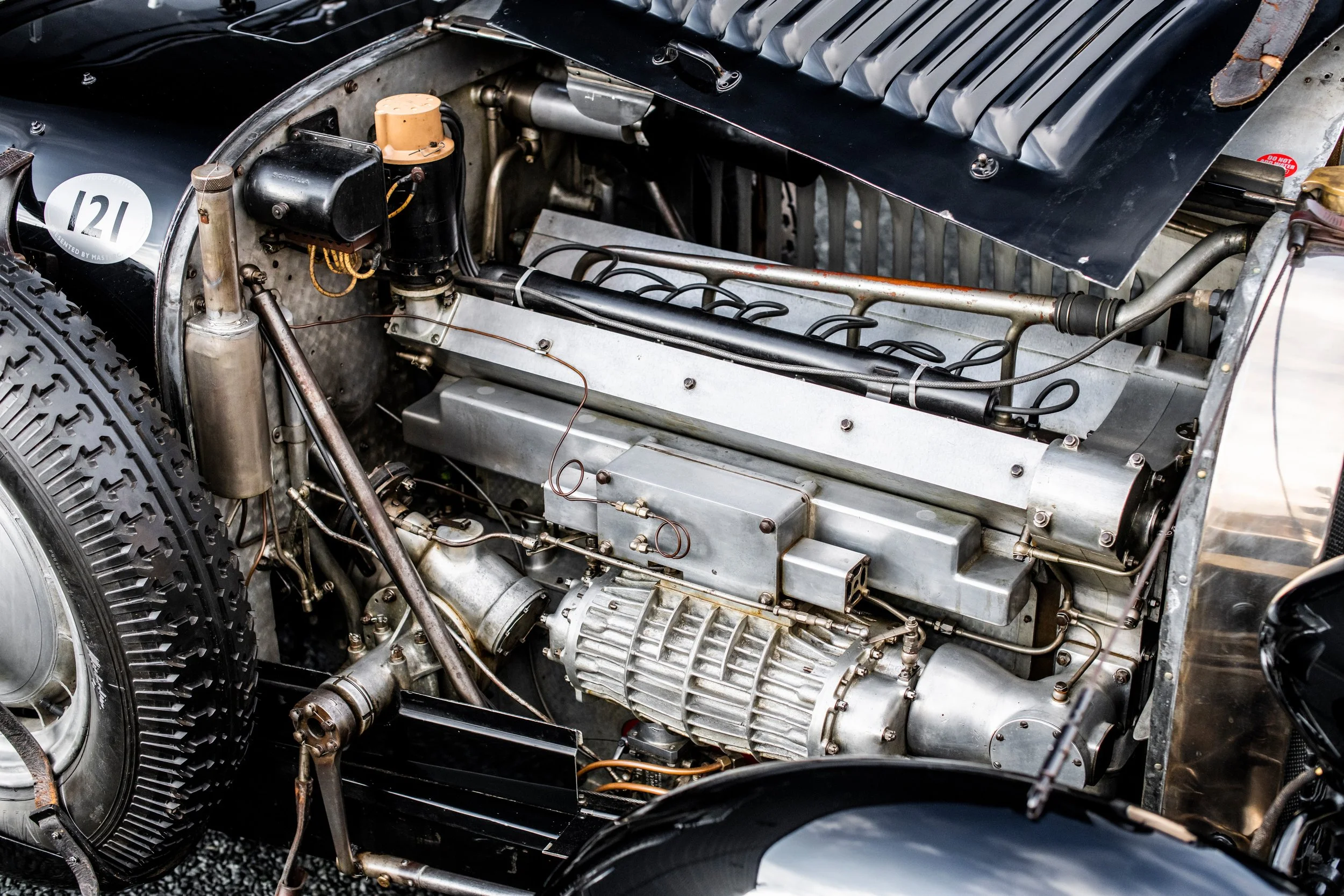 10 BUGATTI Hommage T50S.jpg