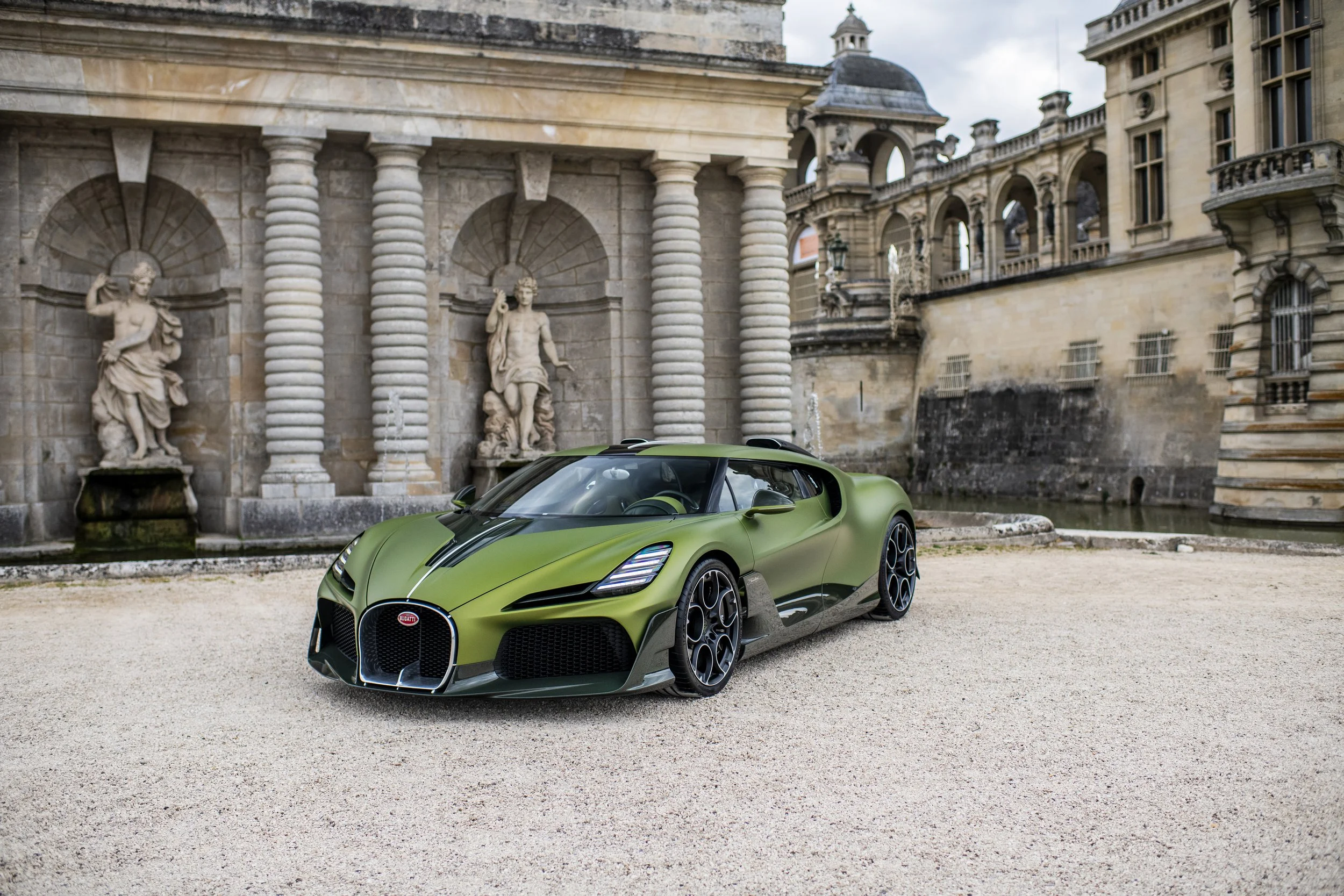 02 2609 BUGATTI_Chantilly_Recap.jpg