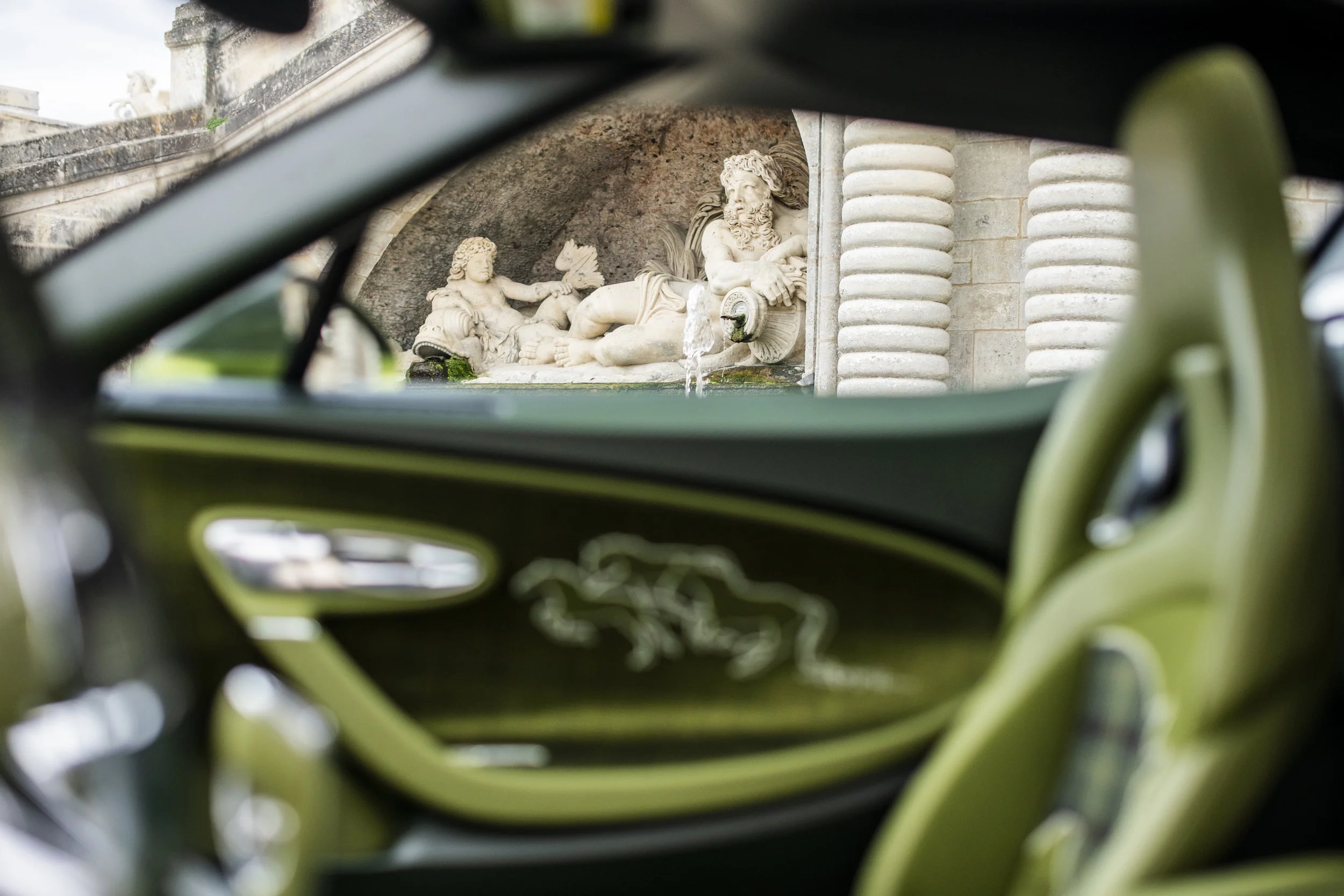04 2609 BUGATTI_Chantilly_Recap.jpg