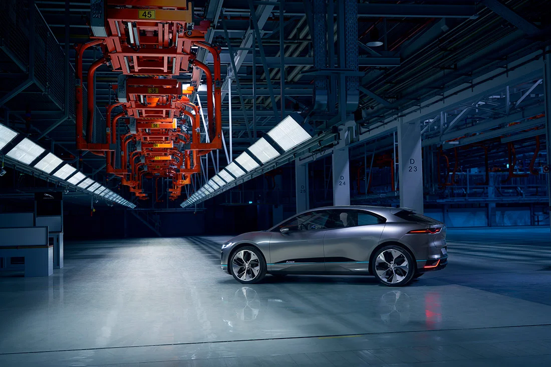 The_Bunker_I-Pace_001_LR.jpg