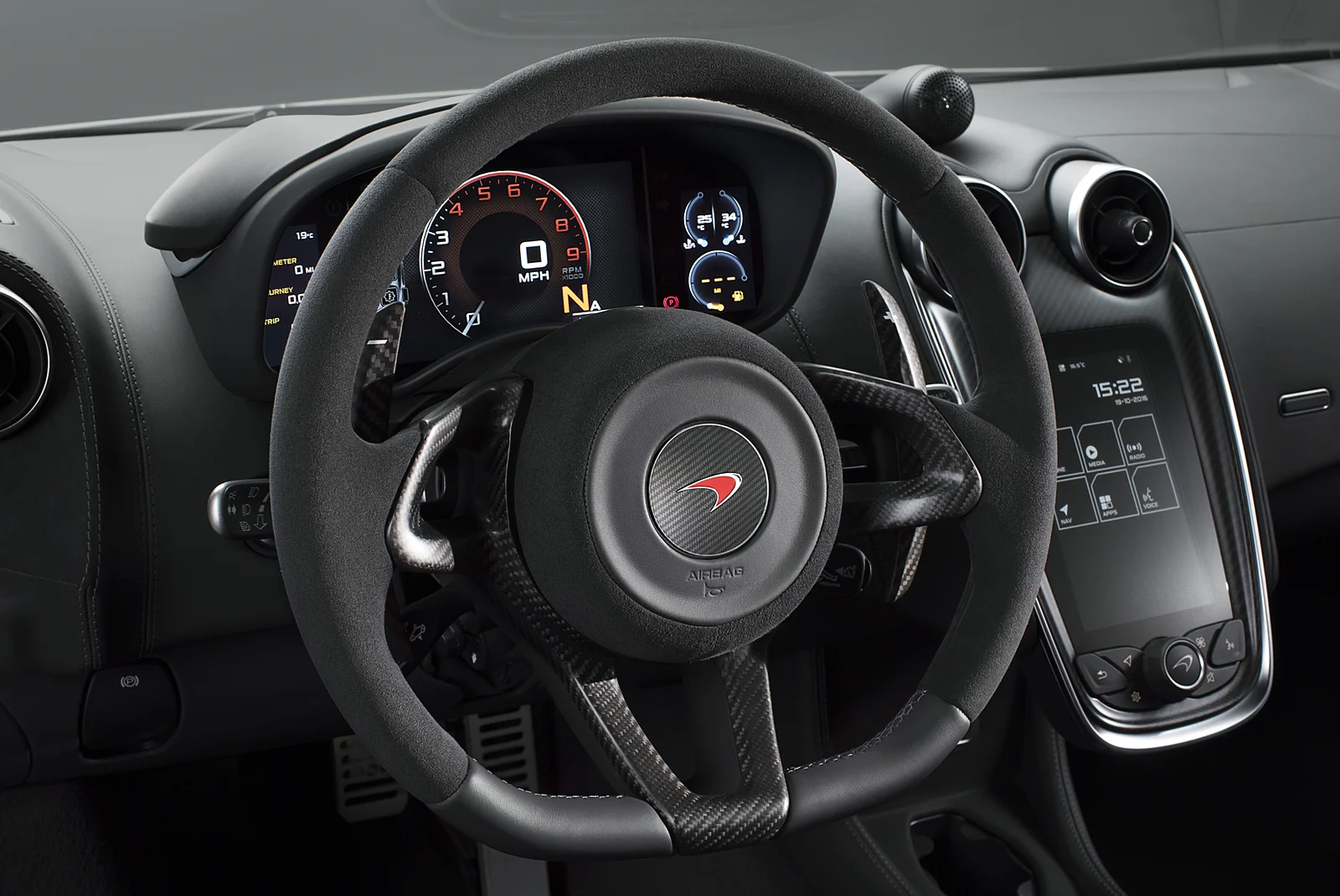 570s_Shot_10_Track_Steering_Wheel_Detail.jpg