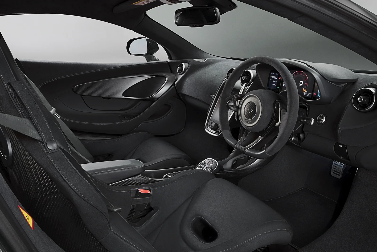 570s_Shot_12_Track_Interior_Alcantara.jpg