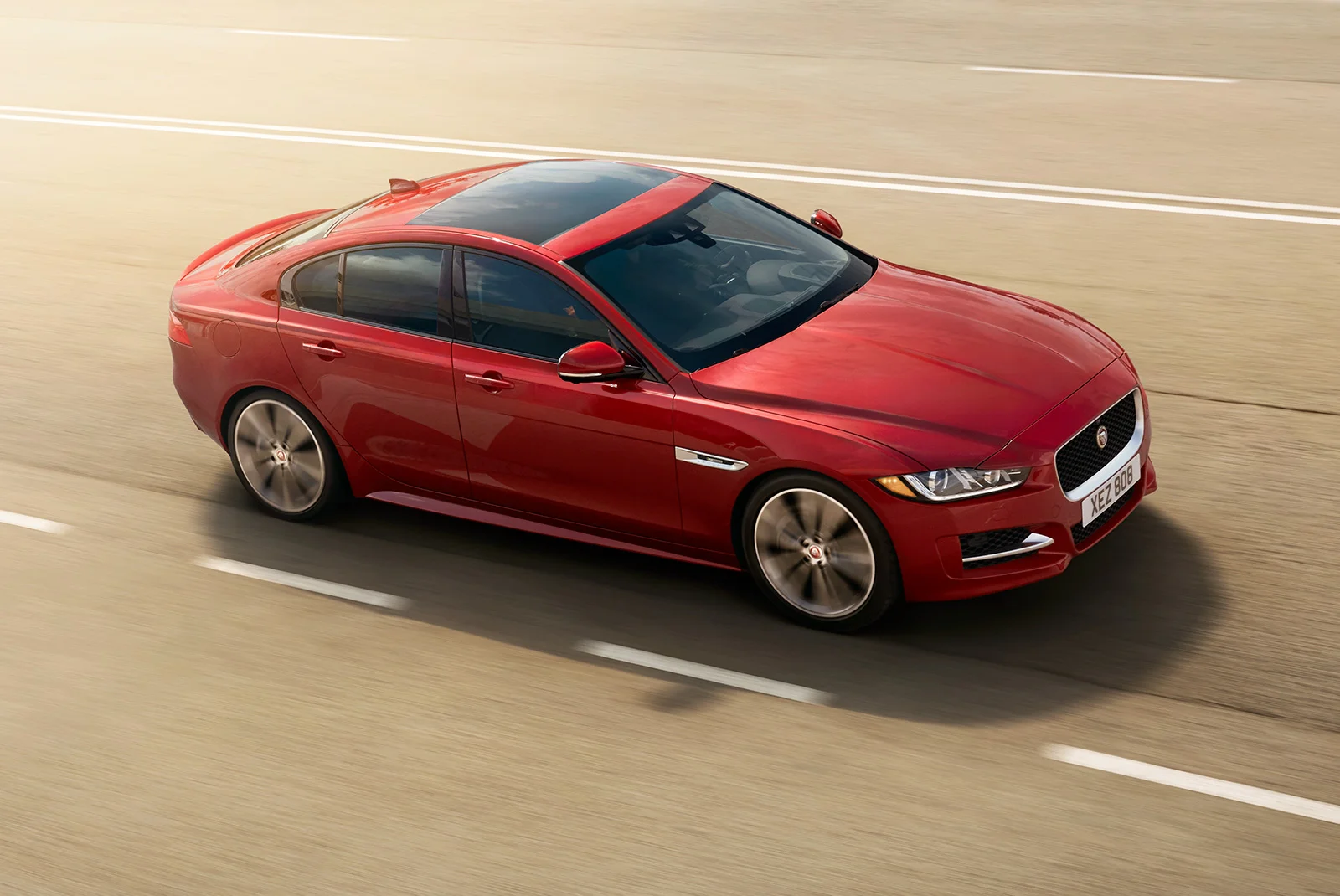 Jaguar_XE_8-1.jpg