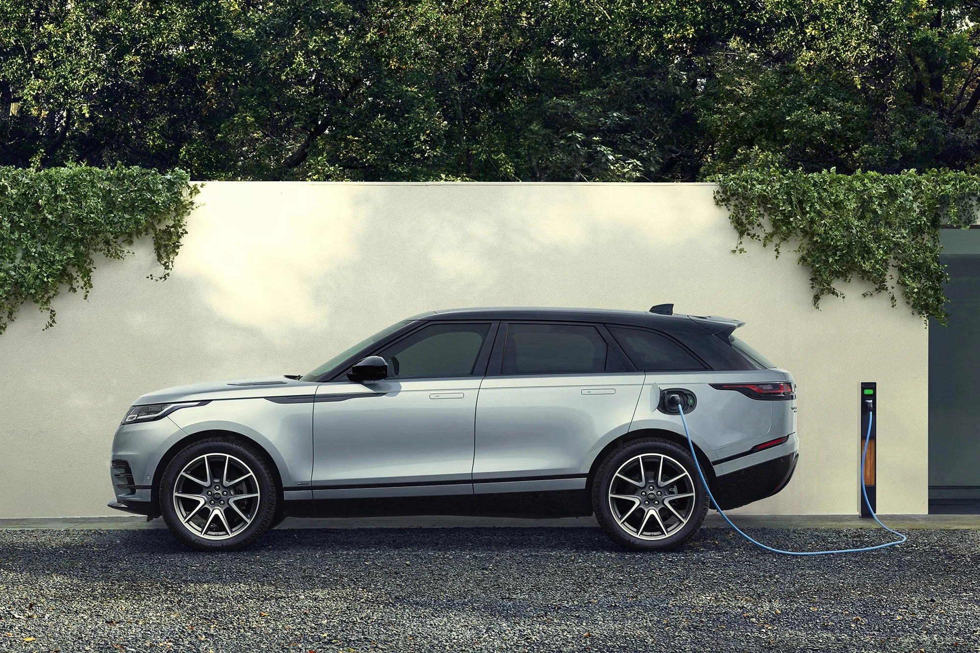 Bunker_Range_Rover_Velar_002.jpg