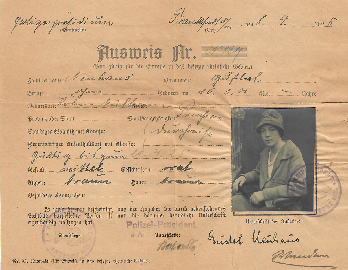 Ausweispapier von Auguste Neuhaus vom April 1925