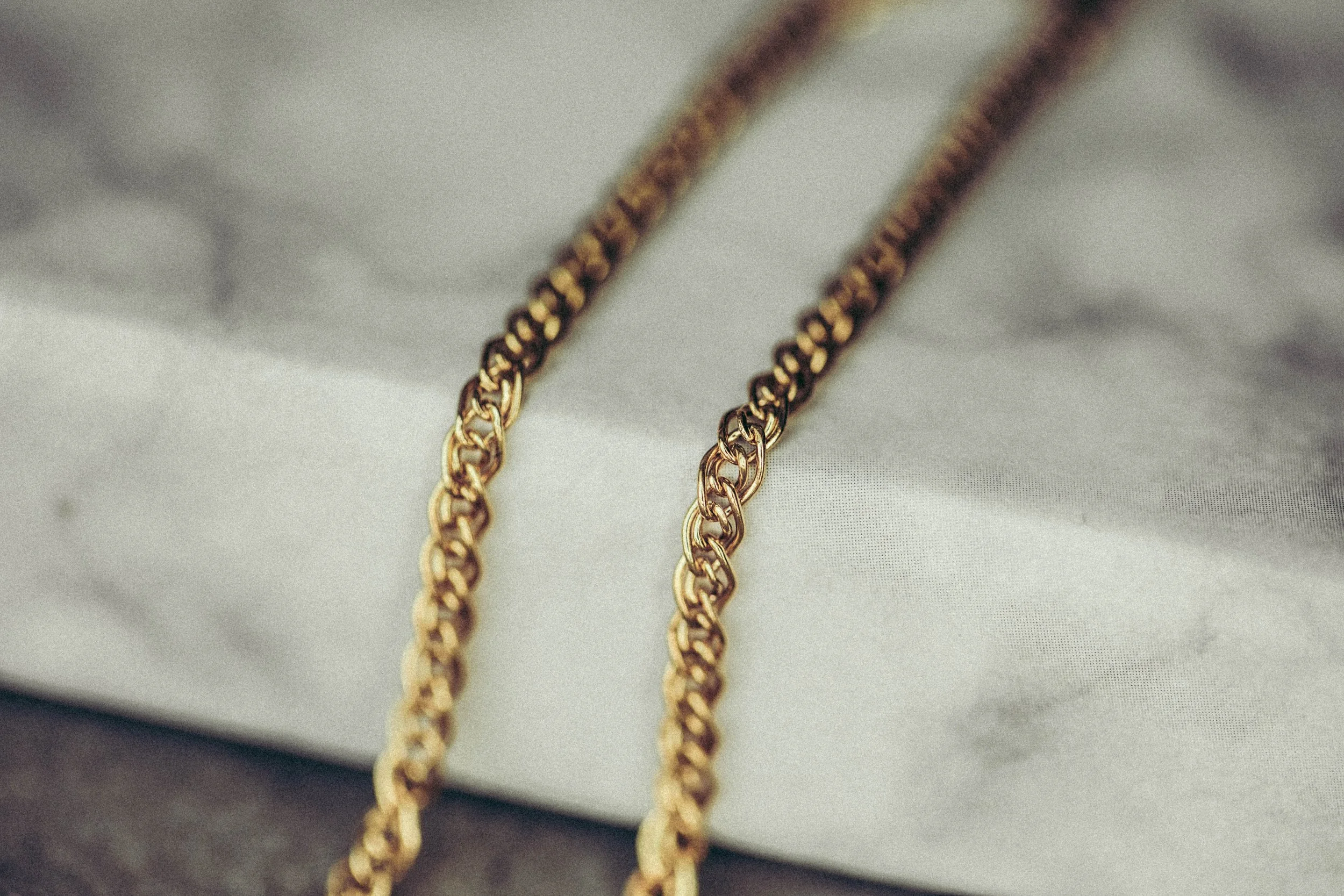 10k Yellow Gold Hollow Inner Link Bracelet