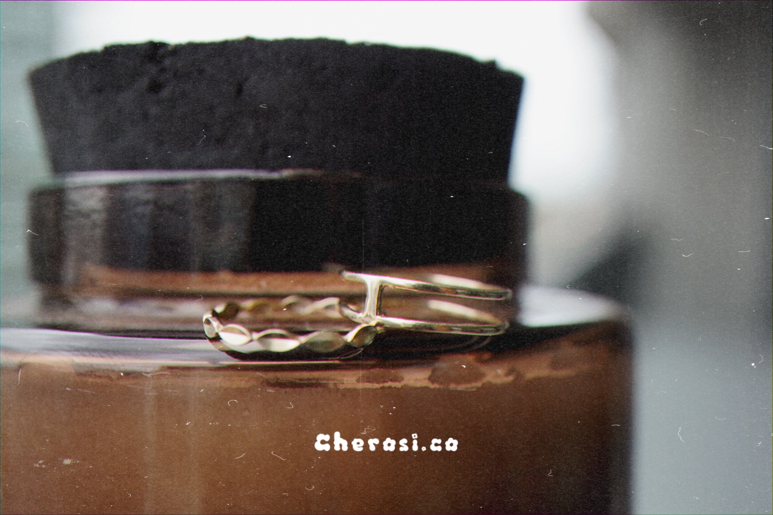 Why being in love can make us overlook major characteristic flaws about a person even when they present a danger to our livelihoods 