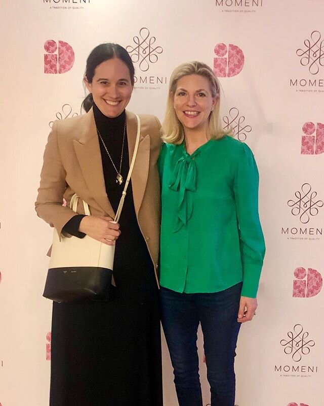 How much do you ❤️ it when someone famous you admire for their work is actually just as cool &amp; gracious in real life as you hoped?!🙏 My A+ day today at @designinfluencersconference included opportunity to hear designer &amp; &ldquo;Travel Home&r