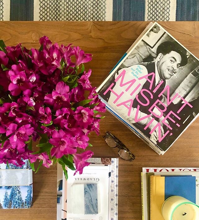 My coffee table with Fats Waller staring at me mischeiviously every day up here🤪 Fats &amp; the amazing book I&rsquo;m reading -&ldquo;Joyful &ldquo; by @ingridfetell &mdash; remind me to lighten up...literally! 💃Add more color to your decorating, 