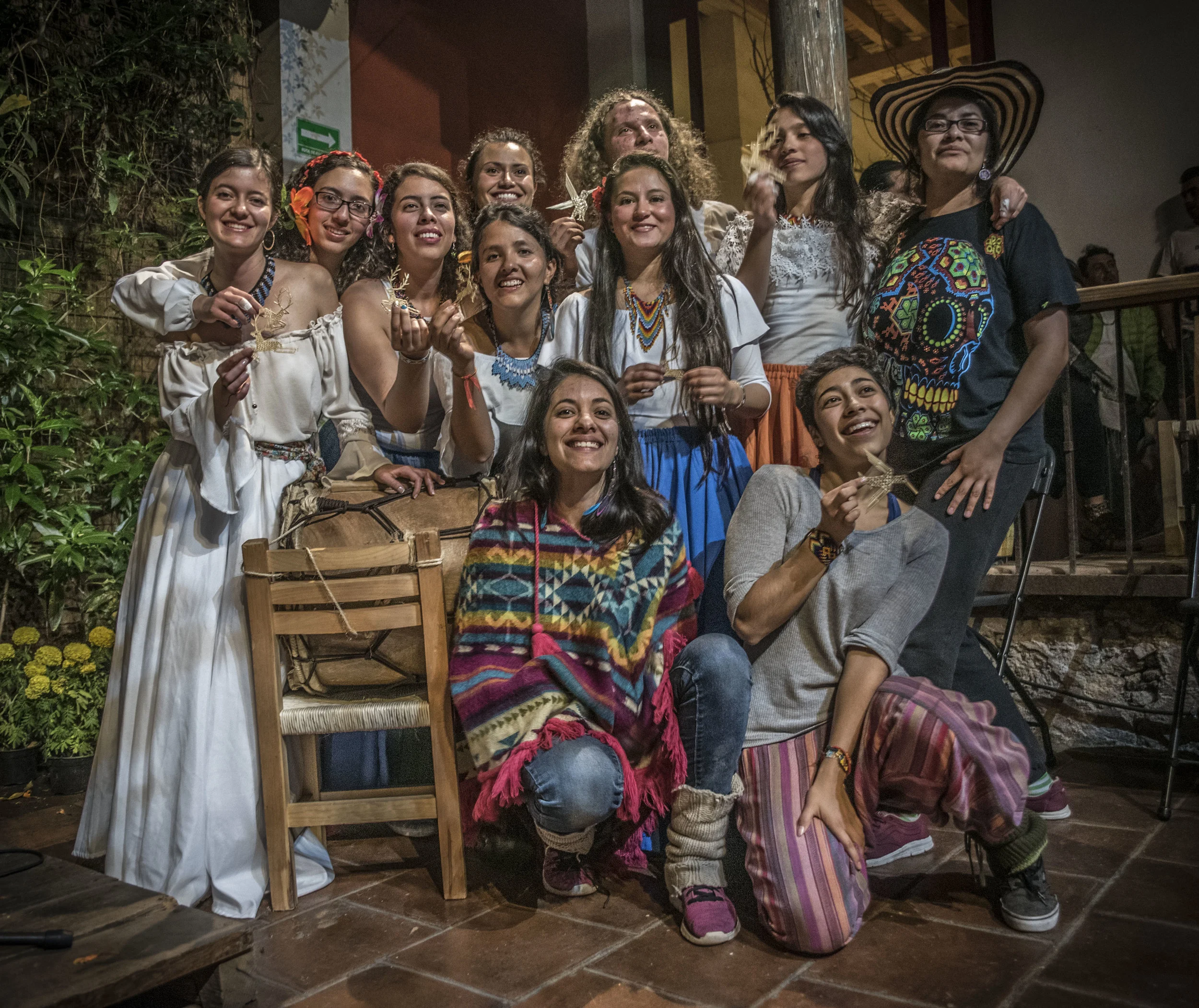 Performers at La Jacaranda Cultural