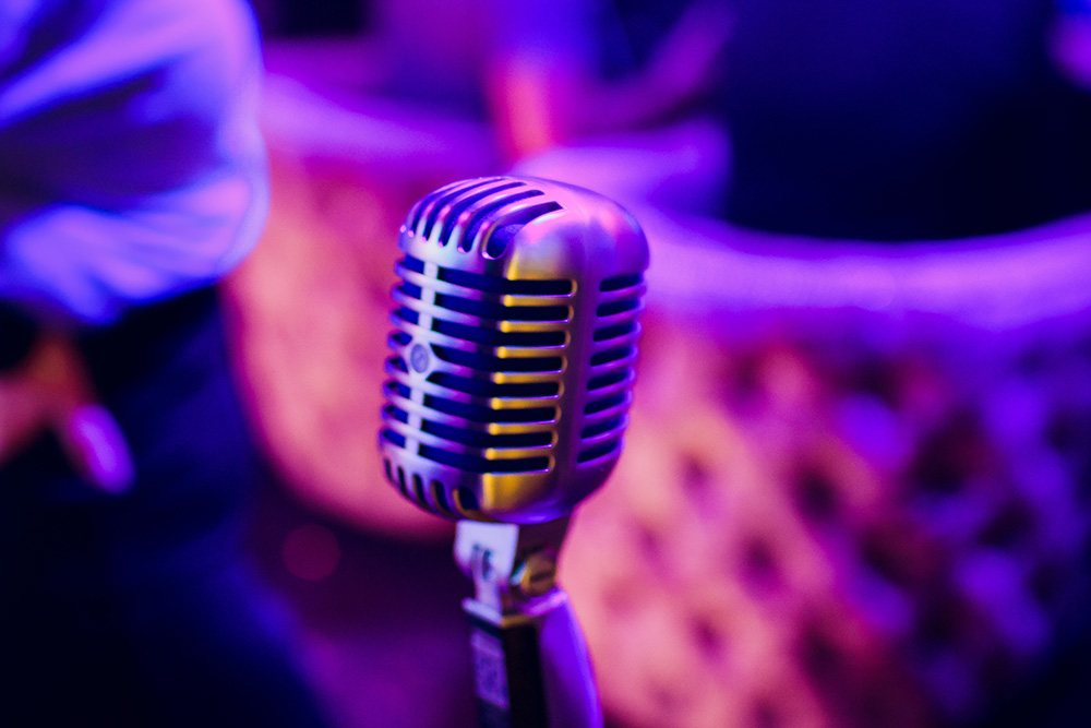 StandUp1000w01.jpg