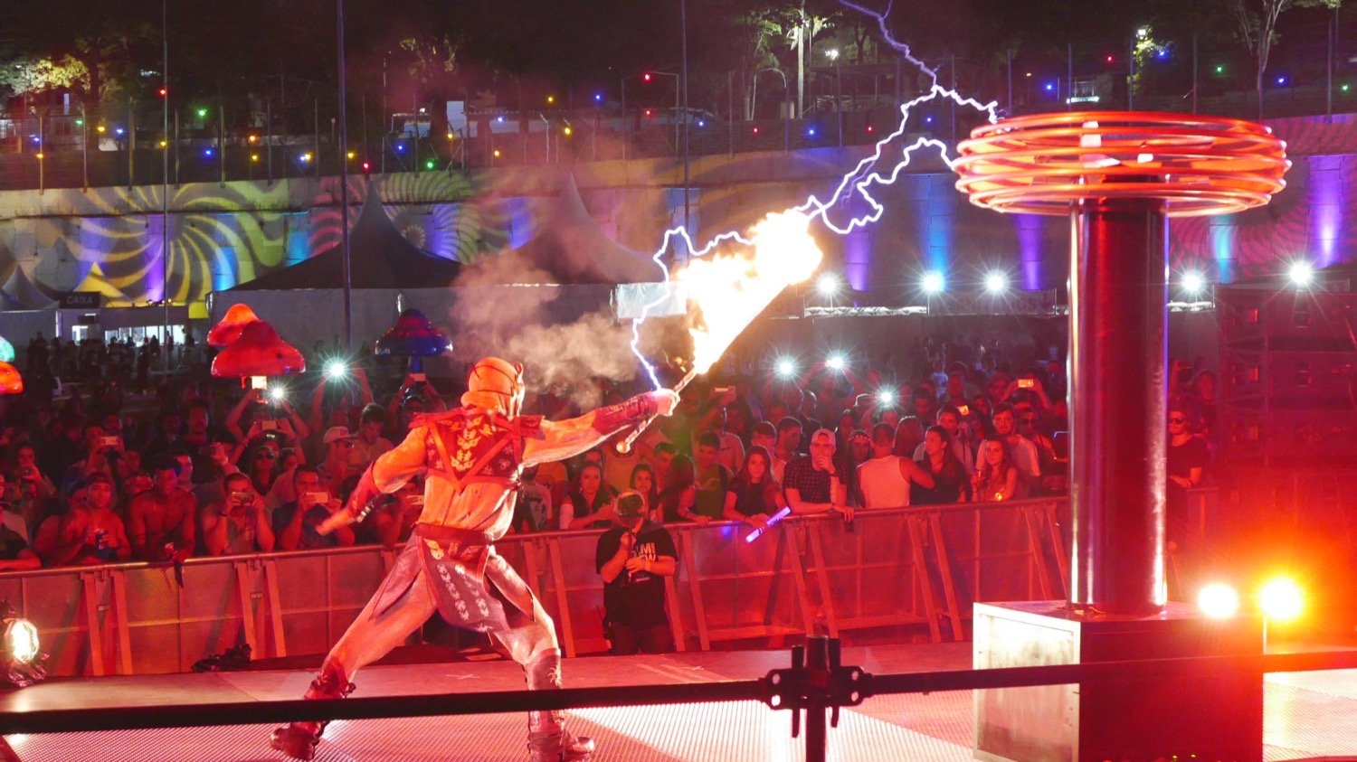 scaled.Storm Rider w_ Fire Addon - EDC Brasil 2015 - Michael.jpg