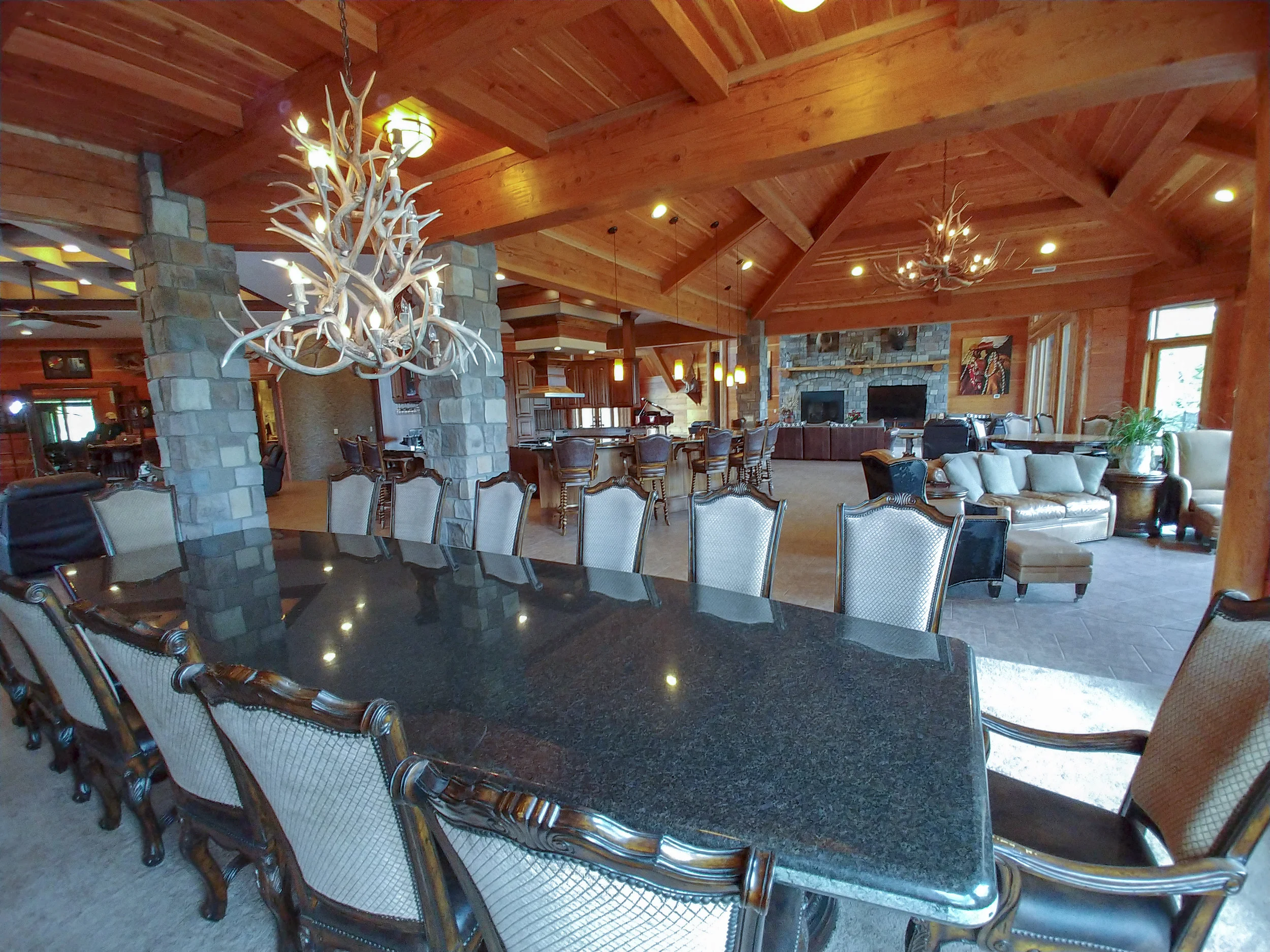 aa dining room.jpg