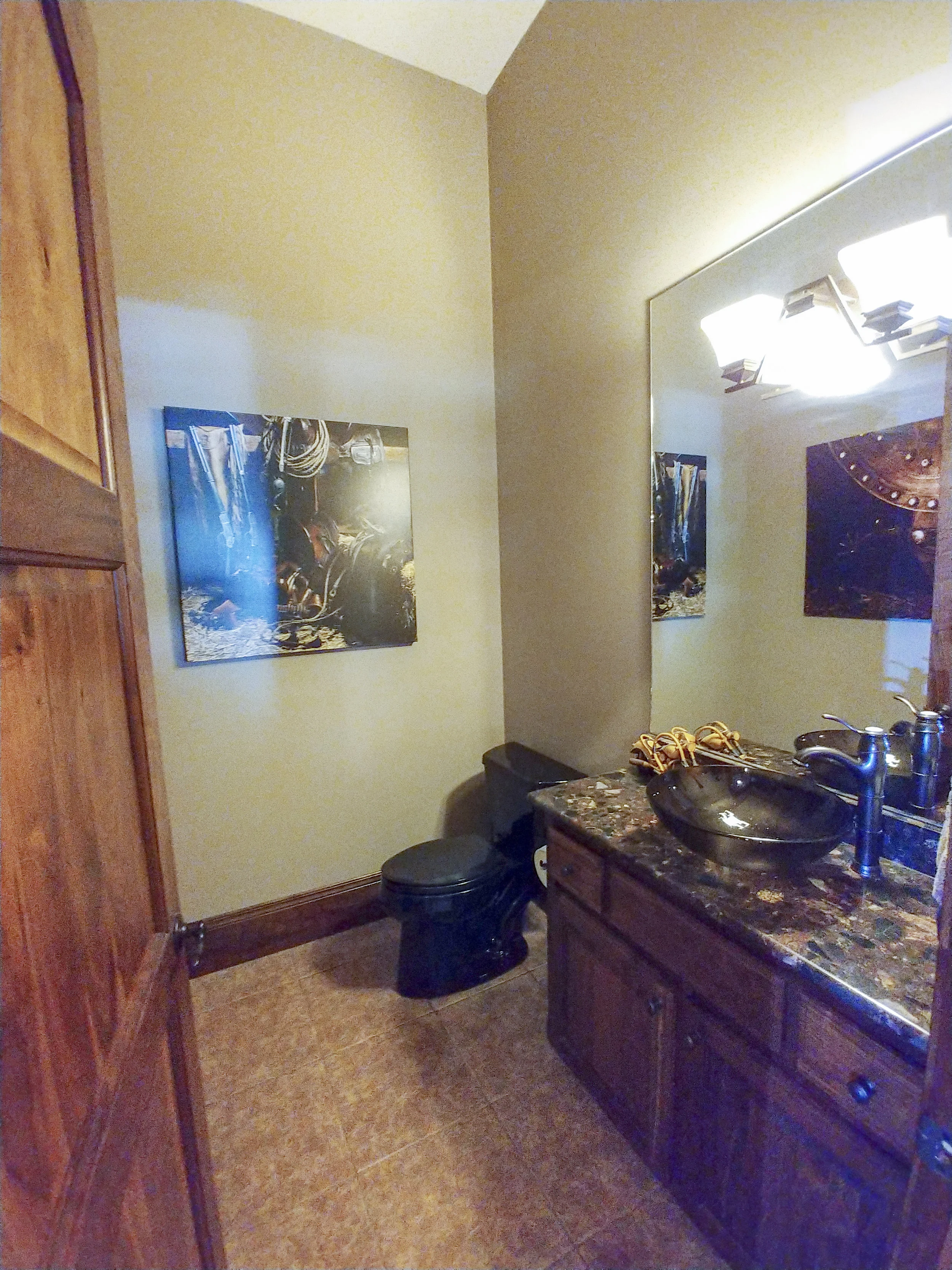 aa hall bathroom.jpg