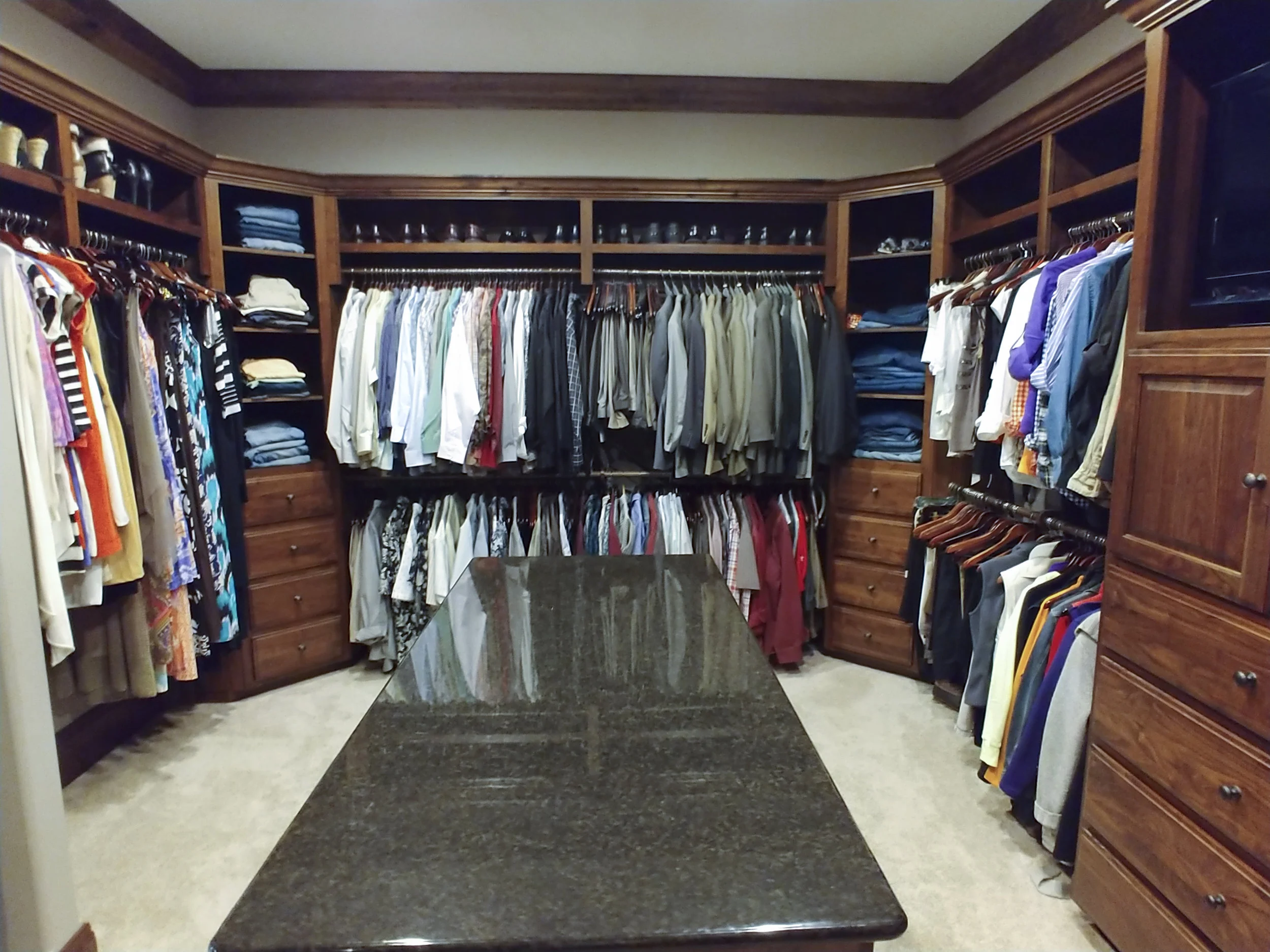aa master closet 1.jpg