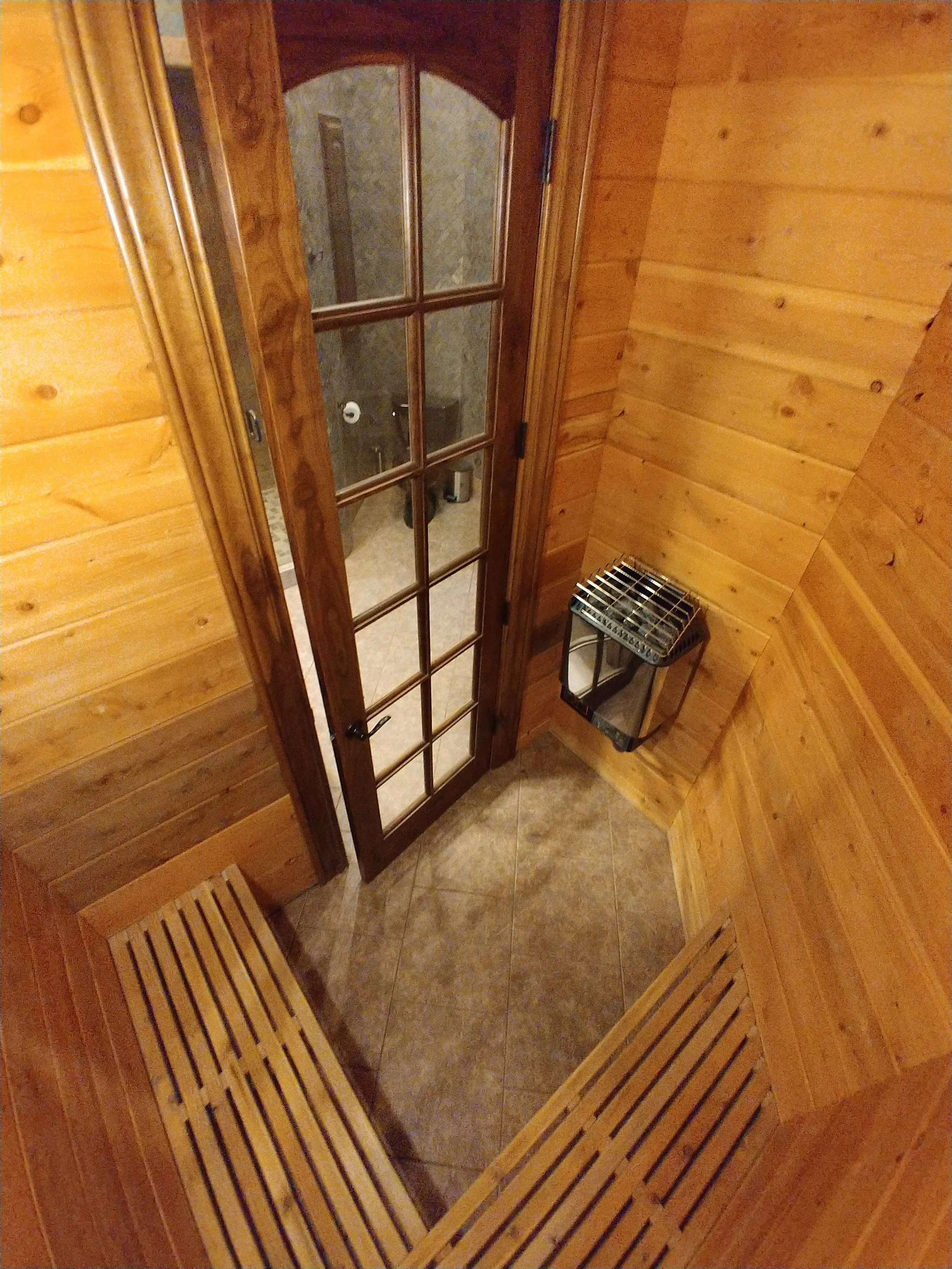 aa sauna.jpg