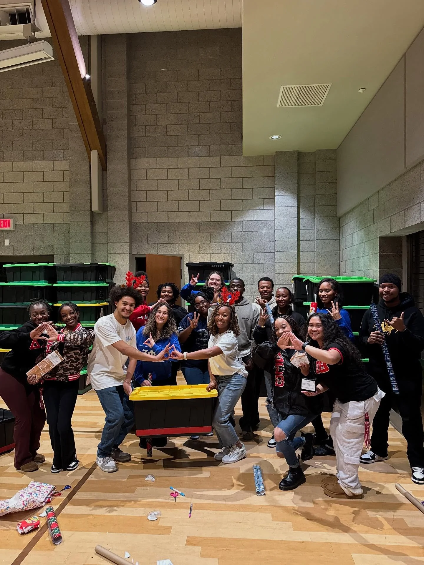 Tis&rsquo; the Season for Service 🎁 

Although every season is for service for NPHC, we understand the need for extra help during the holidays! So, tonight members of the council joined @clemsonhope for their annual Wrapping Day for Adopt-A-Classroo