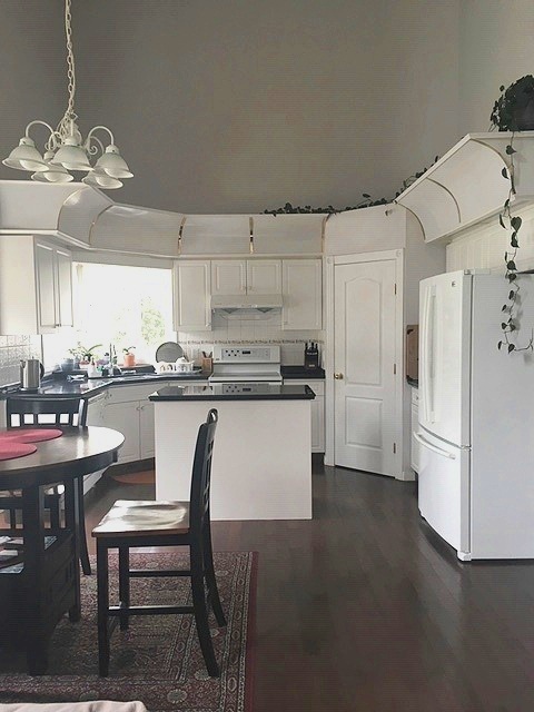 Ton%252BKitchen%252BBefore%252BPic.jpg
