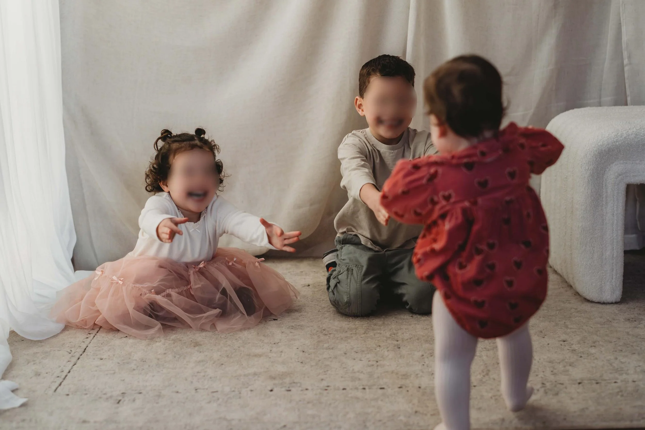 When your siblings are your biggest fans 🤎

Such a gorgeous little birthday session with Sunny and her brother + sister &mdash; the sweetest little trio and so full of love for each other.

I always say first birthday sessions are for the whole fami