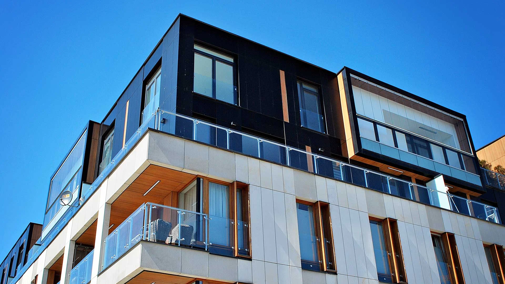 Wow! New Uptown Luxury Apartment Building Looks Just Like Other Uptown