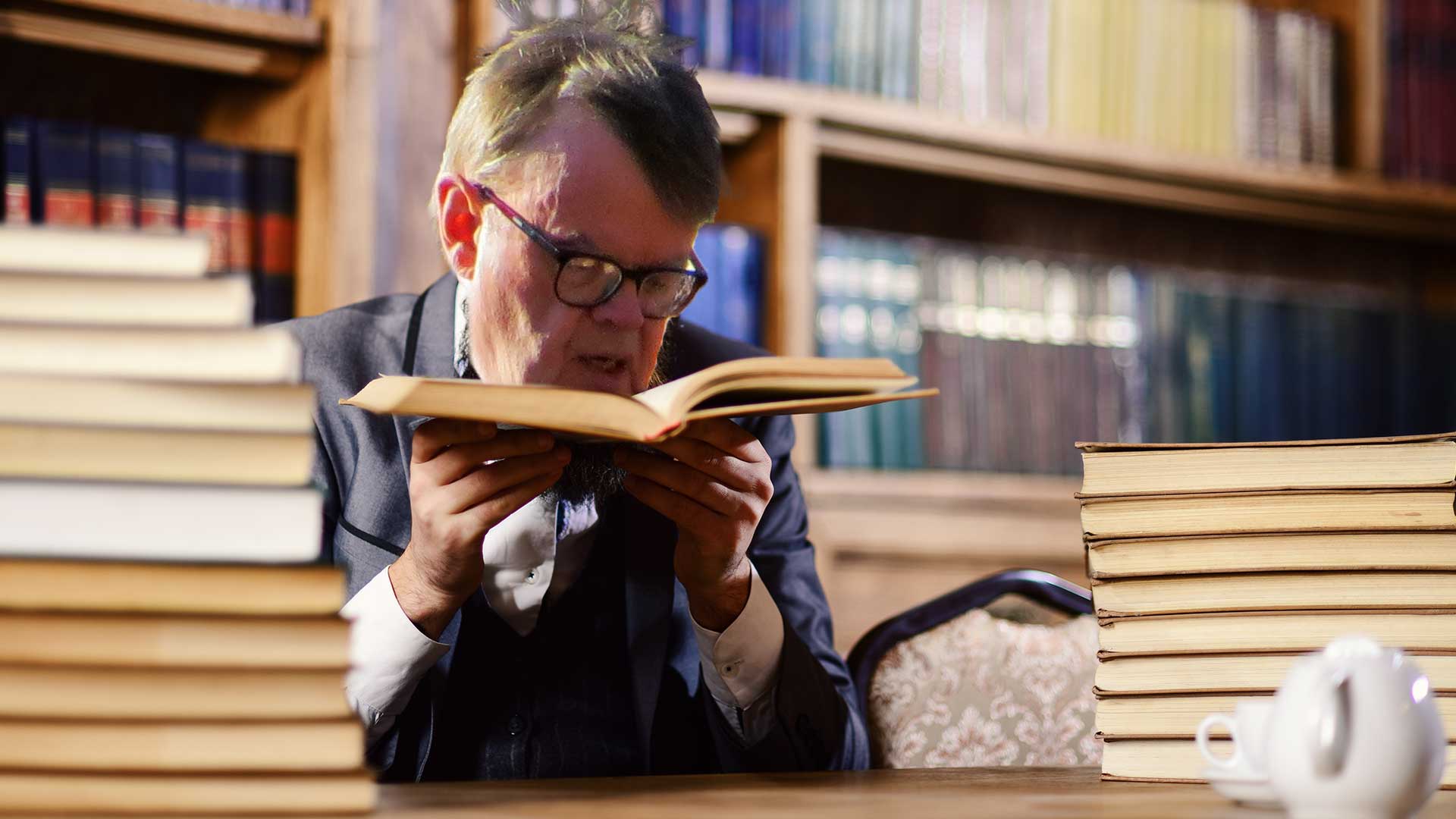Disgraced-Garrison-Keillor-Found-in-Lake-of-the-Isles-Bookstore-Huffing-Leatherbound-Copy-of-Finnegans-Wake.jpg