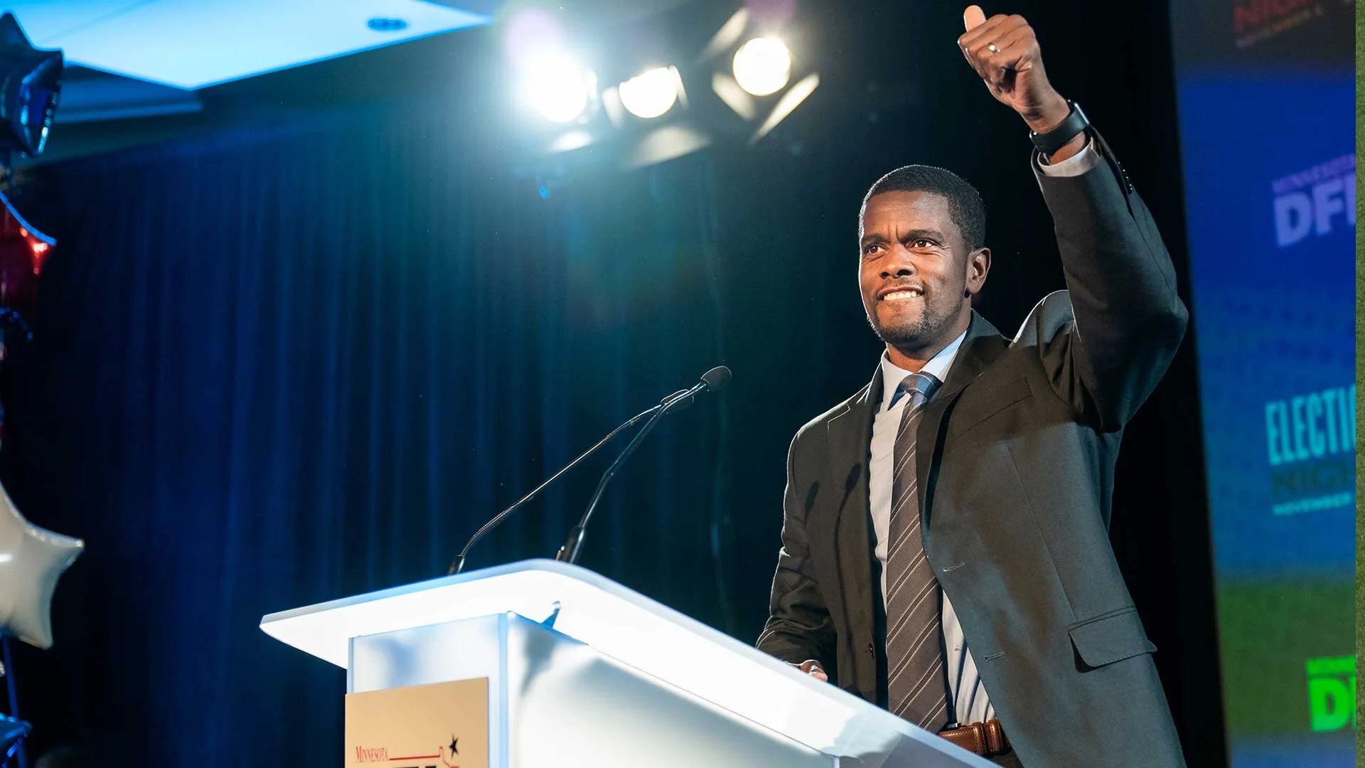 White Girl Tips: How to Have Sexual Fantasies About Melvin Carter Without It Being Racist!