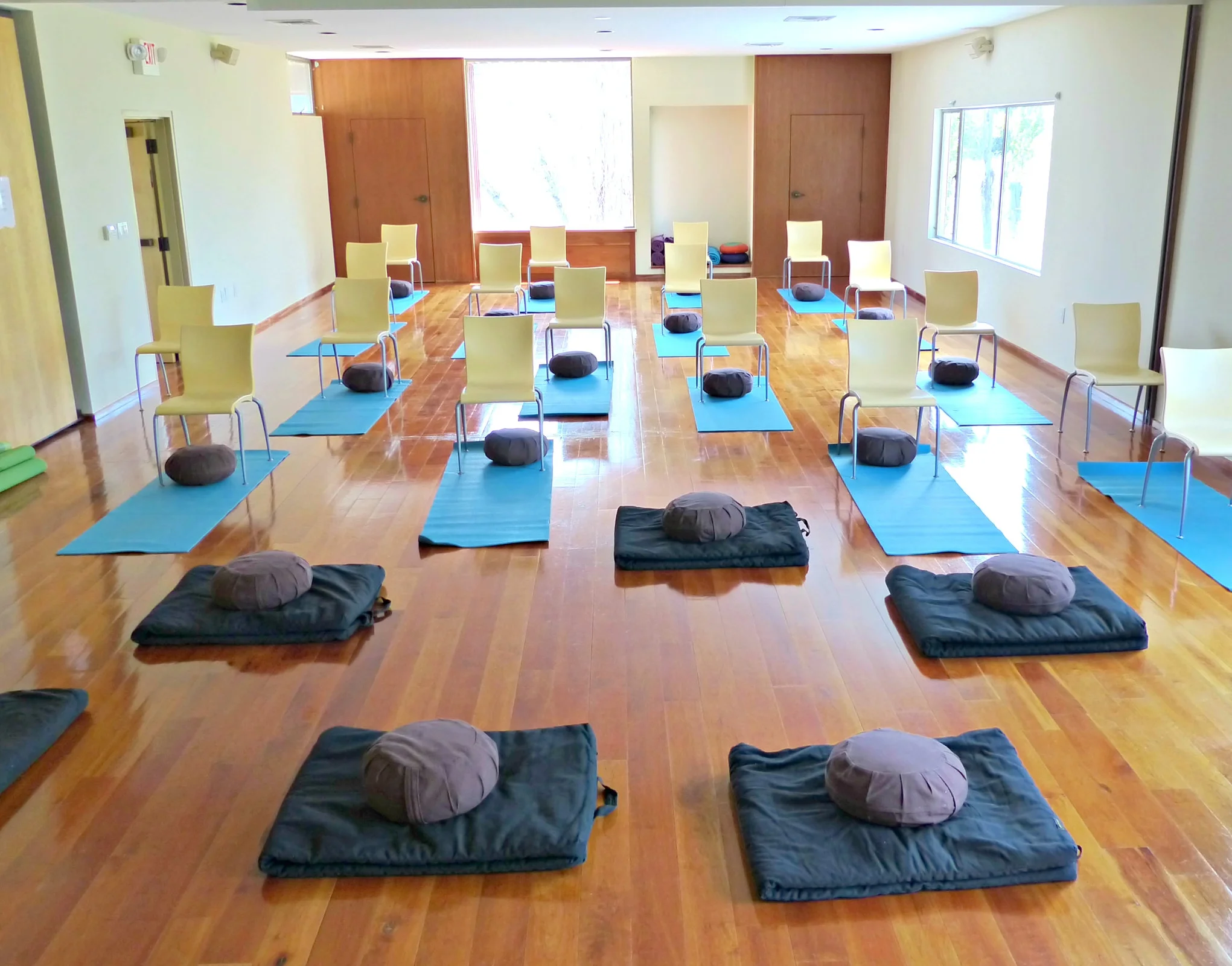 mindfulness talks + courses + Retreats