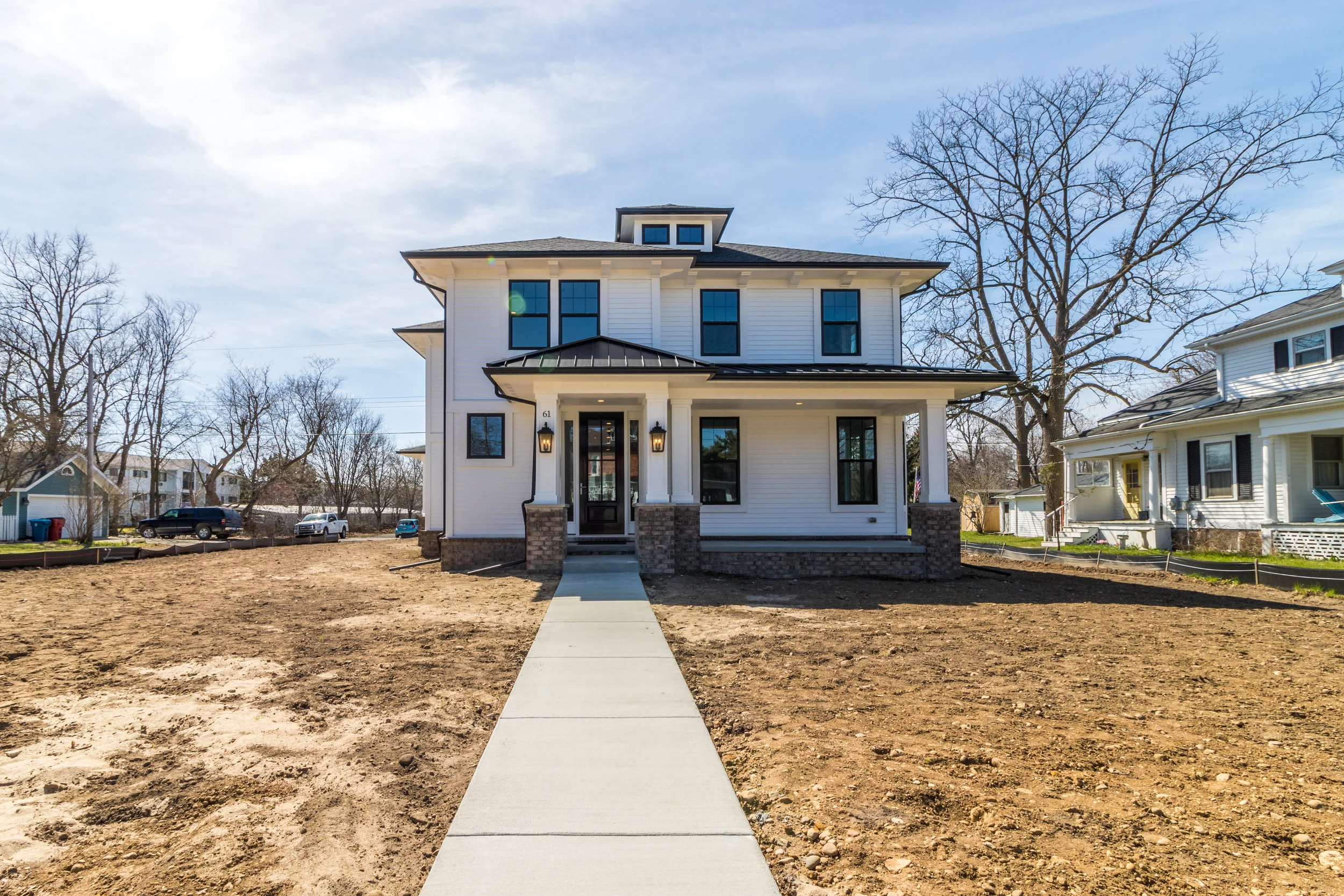 Exteriors (2 of 12).jpg