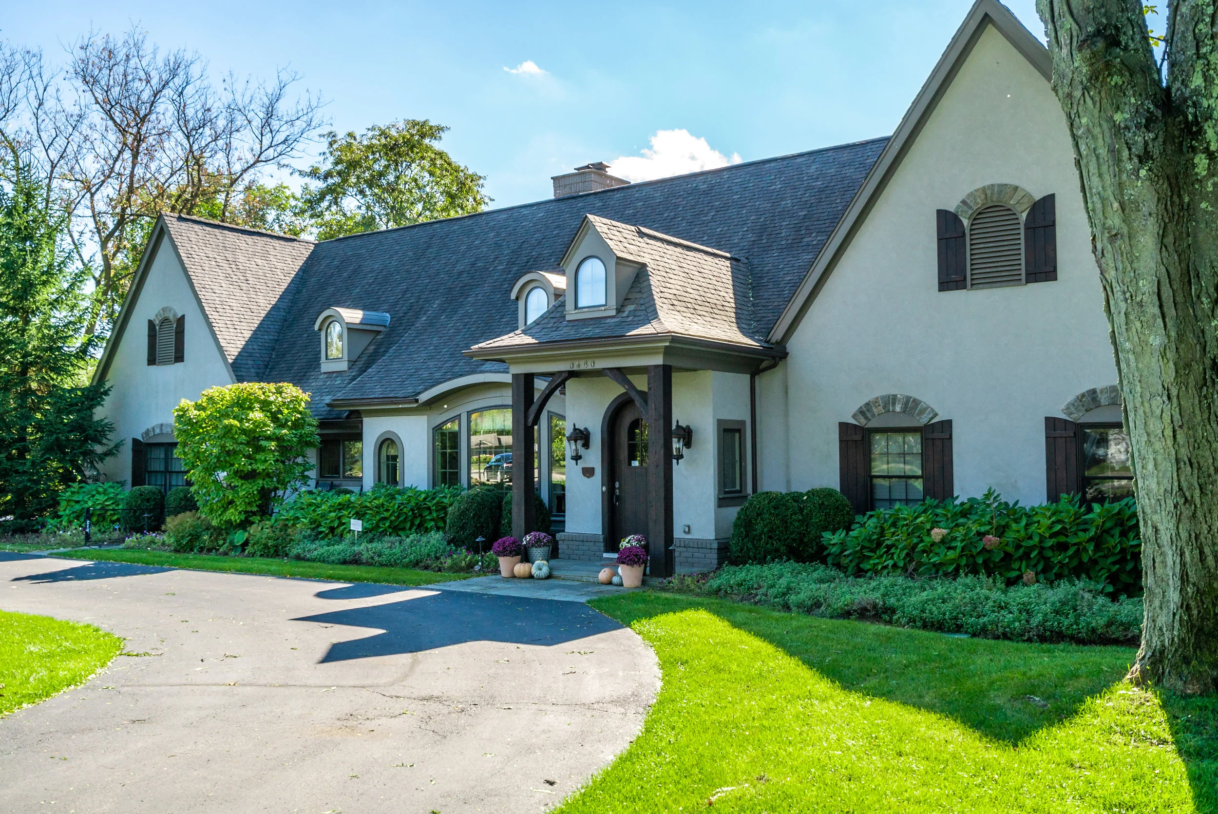 Exteriors (5 of 24).jpg