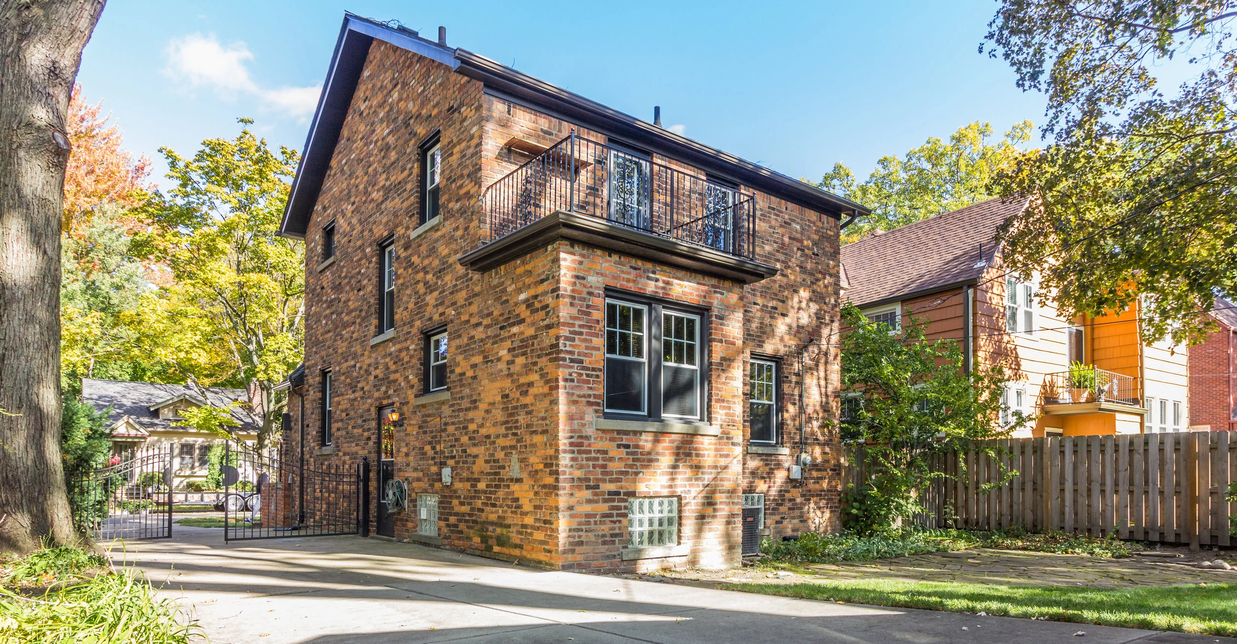 Exteriors (5 of 10).jpg