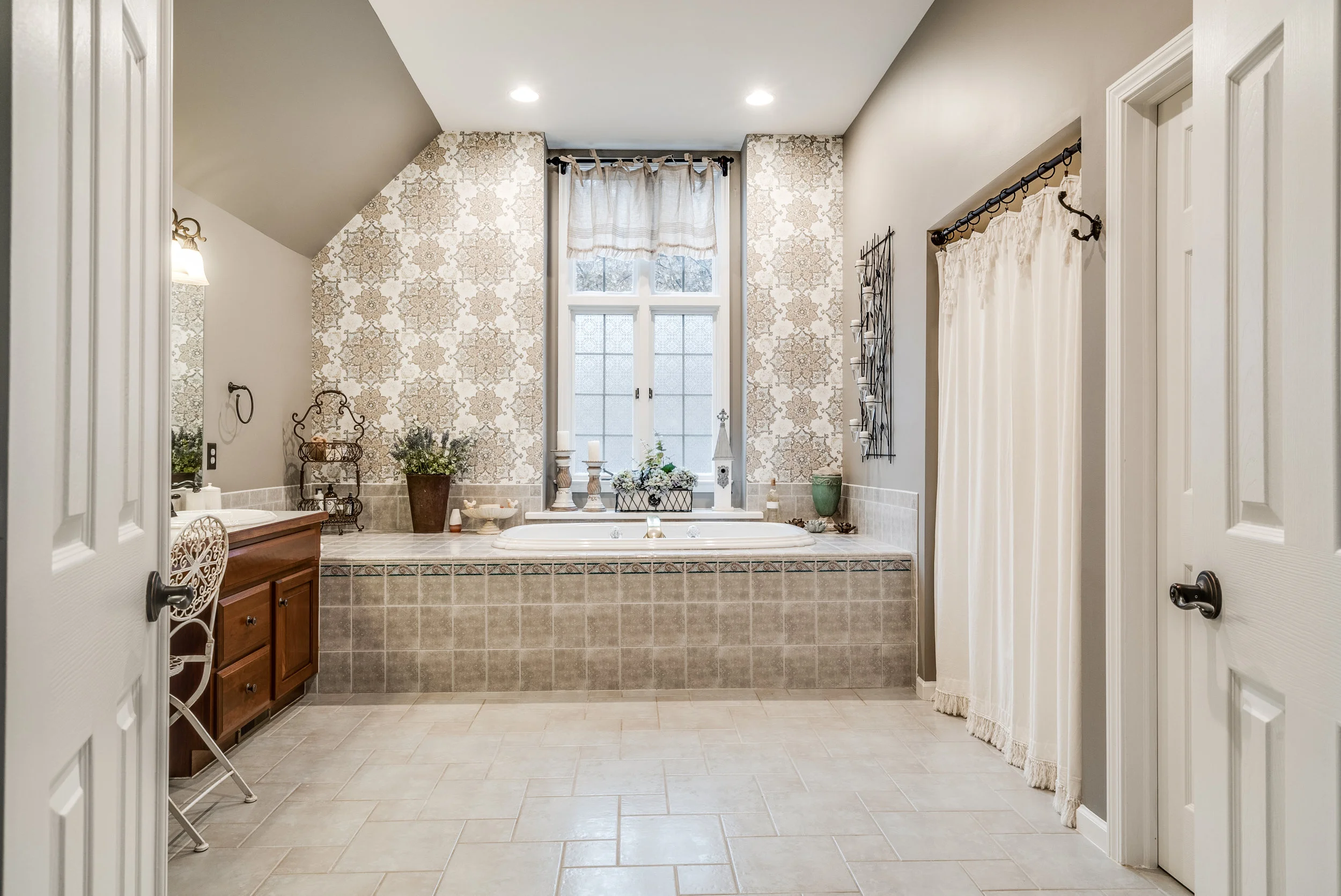 Interiors (33 of 72).jpg