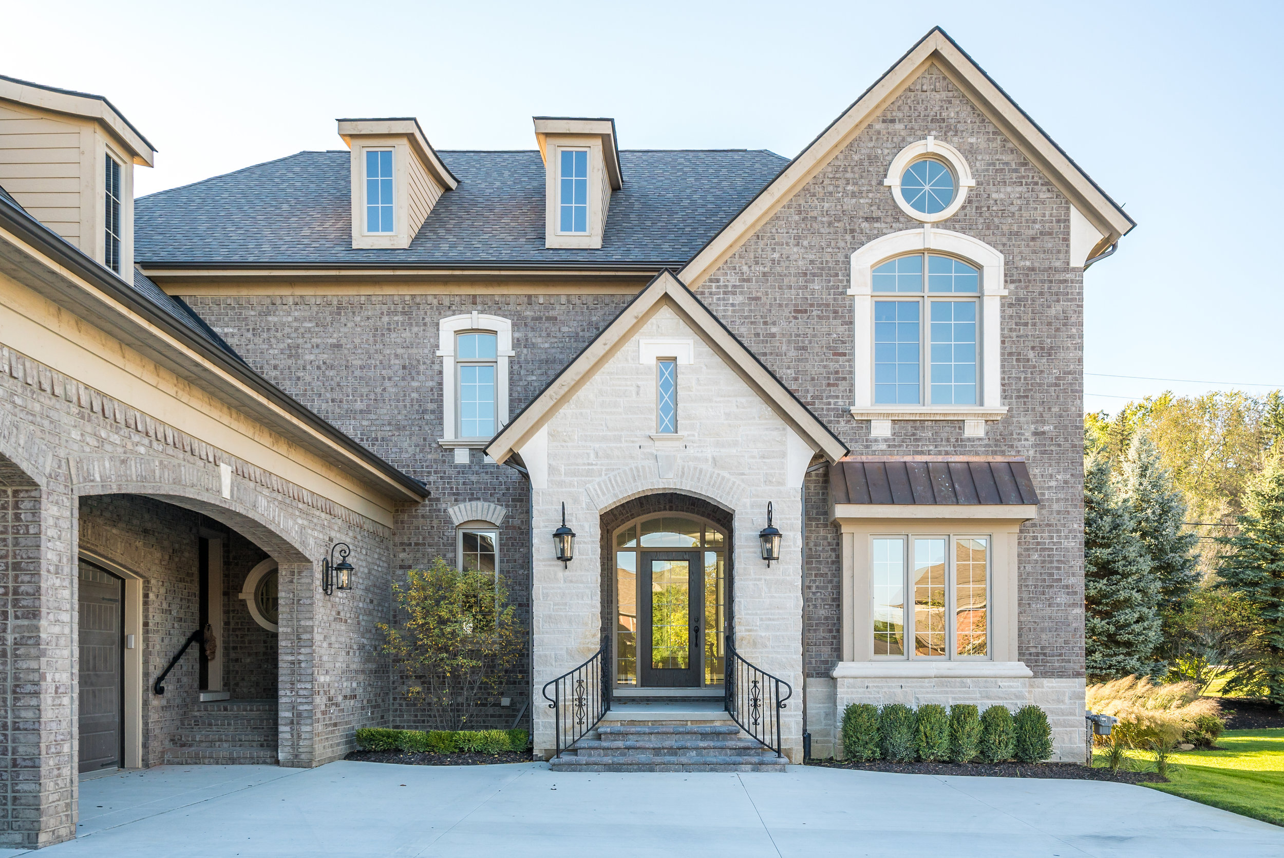 Exteriors (3 of 10).jpg