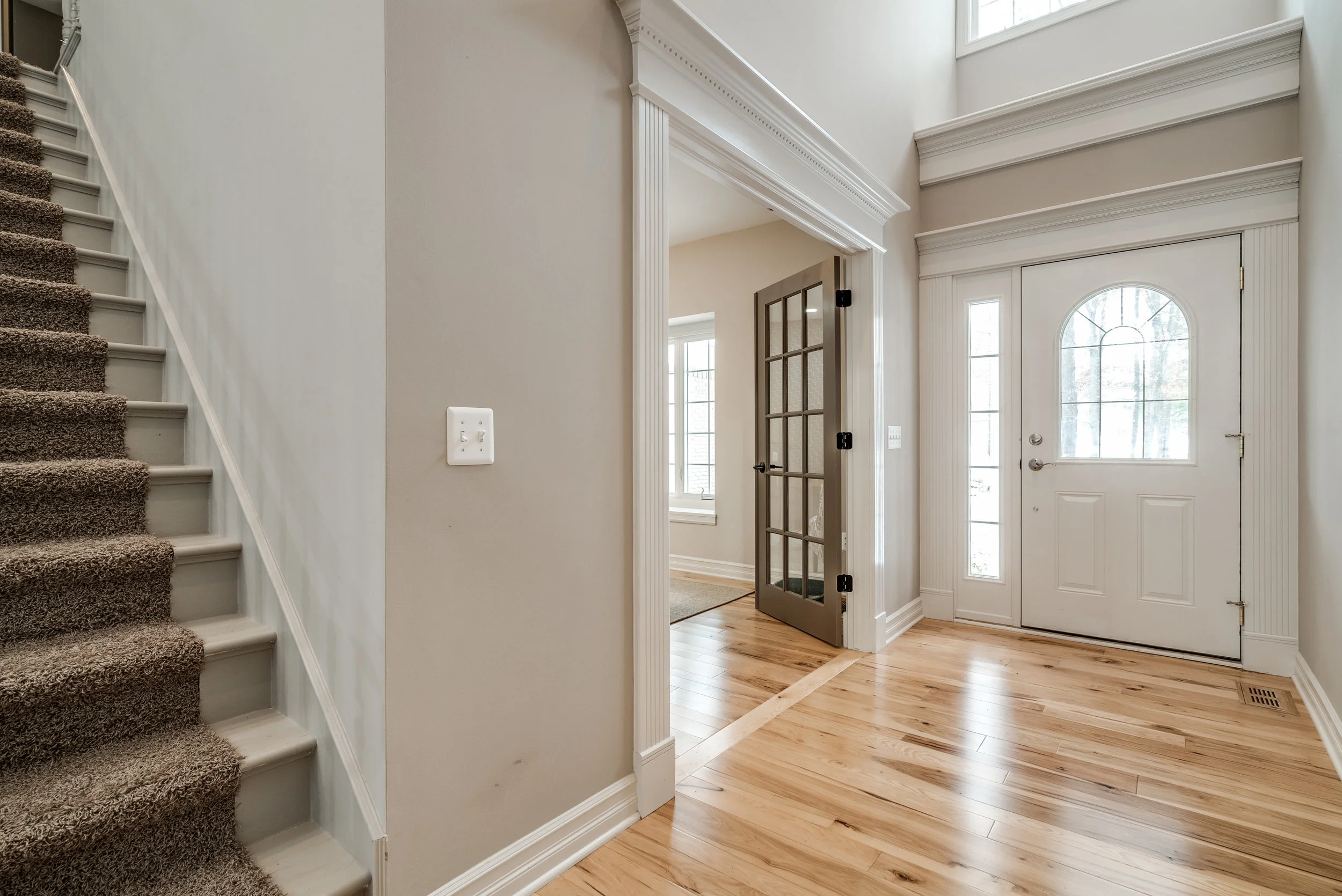 Foyer (2 of 2).jpg